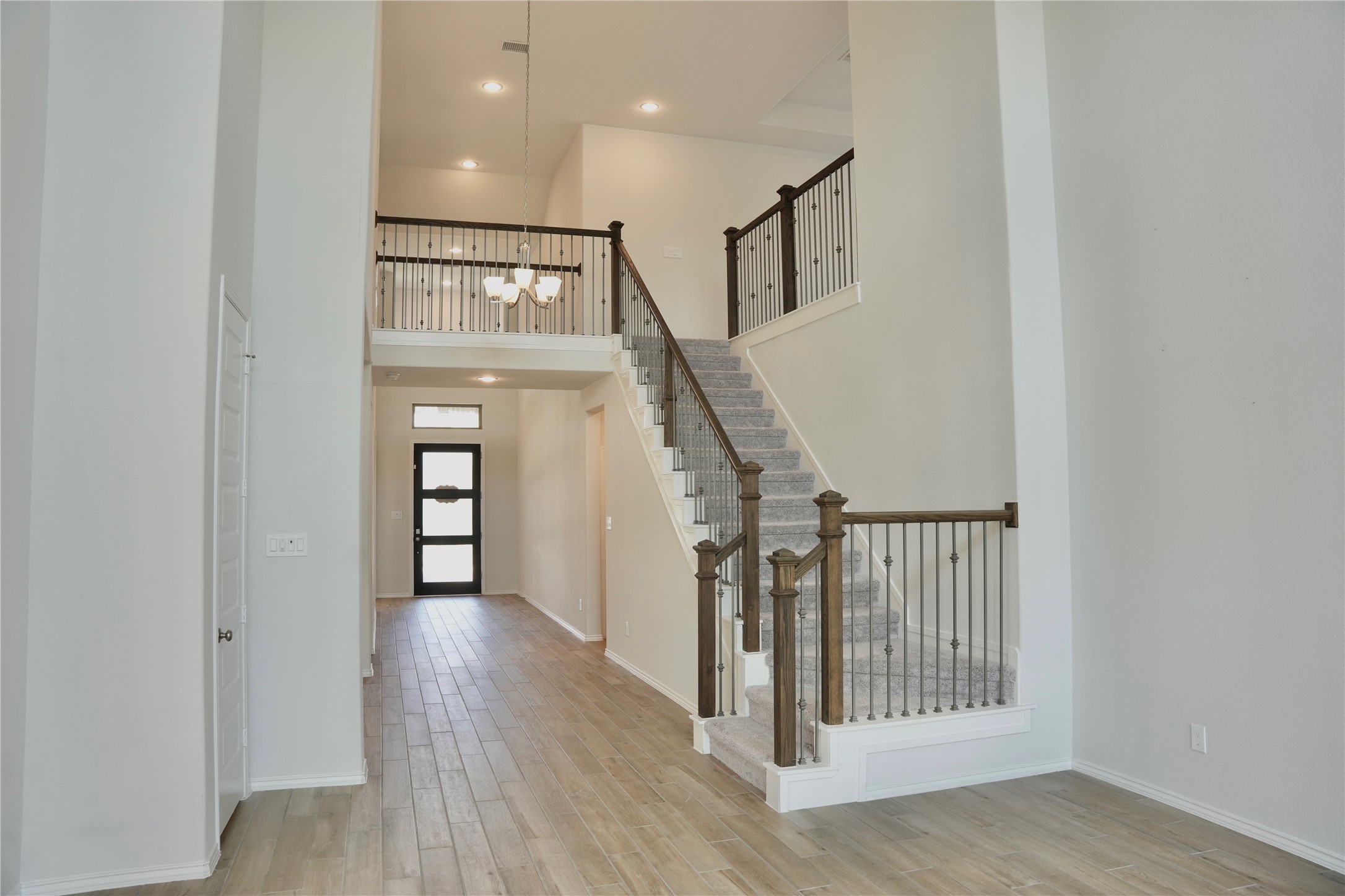 24727 Tanoureen Drive Property Photo 33