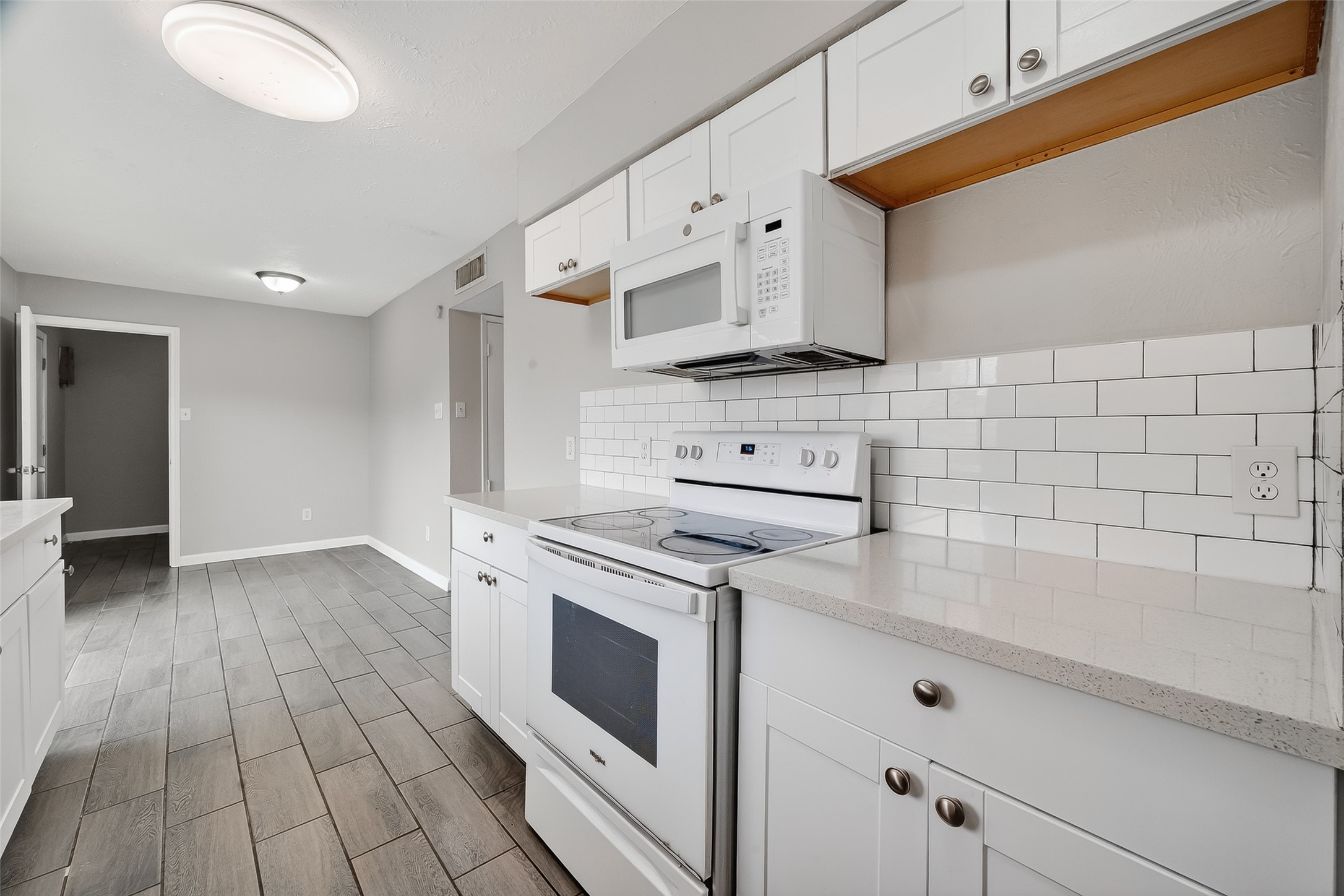 14034 Lourdes Drive Property Photo 12