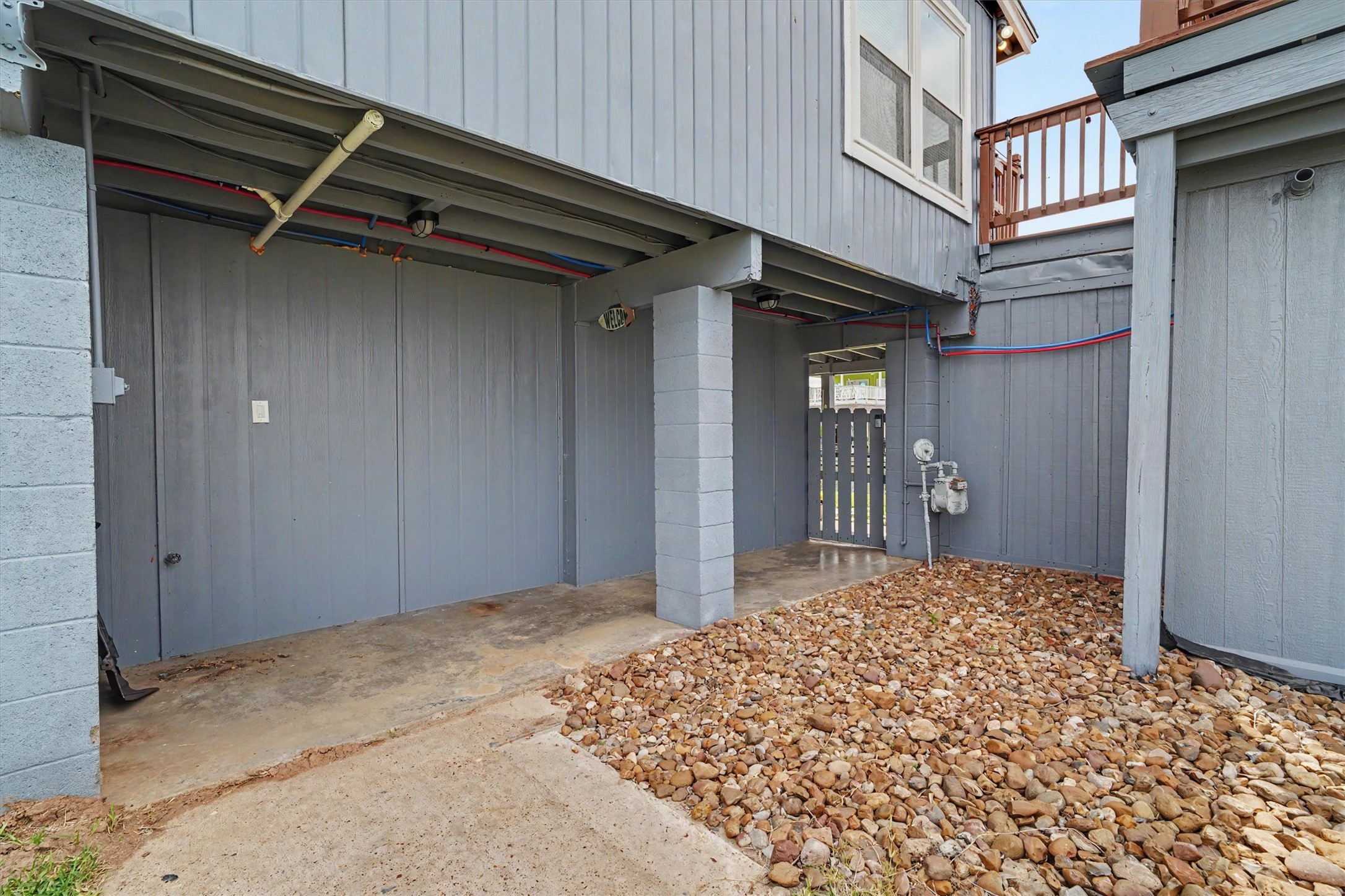 370 Ling Street Property Photo 3