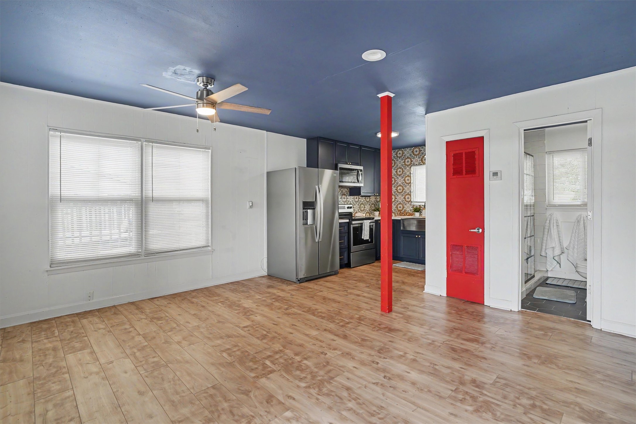 370 Ling Street Property Photo 5