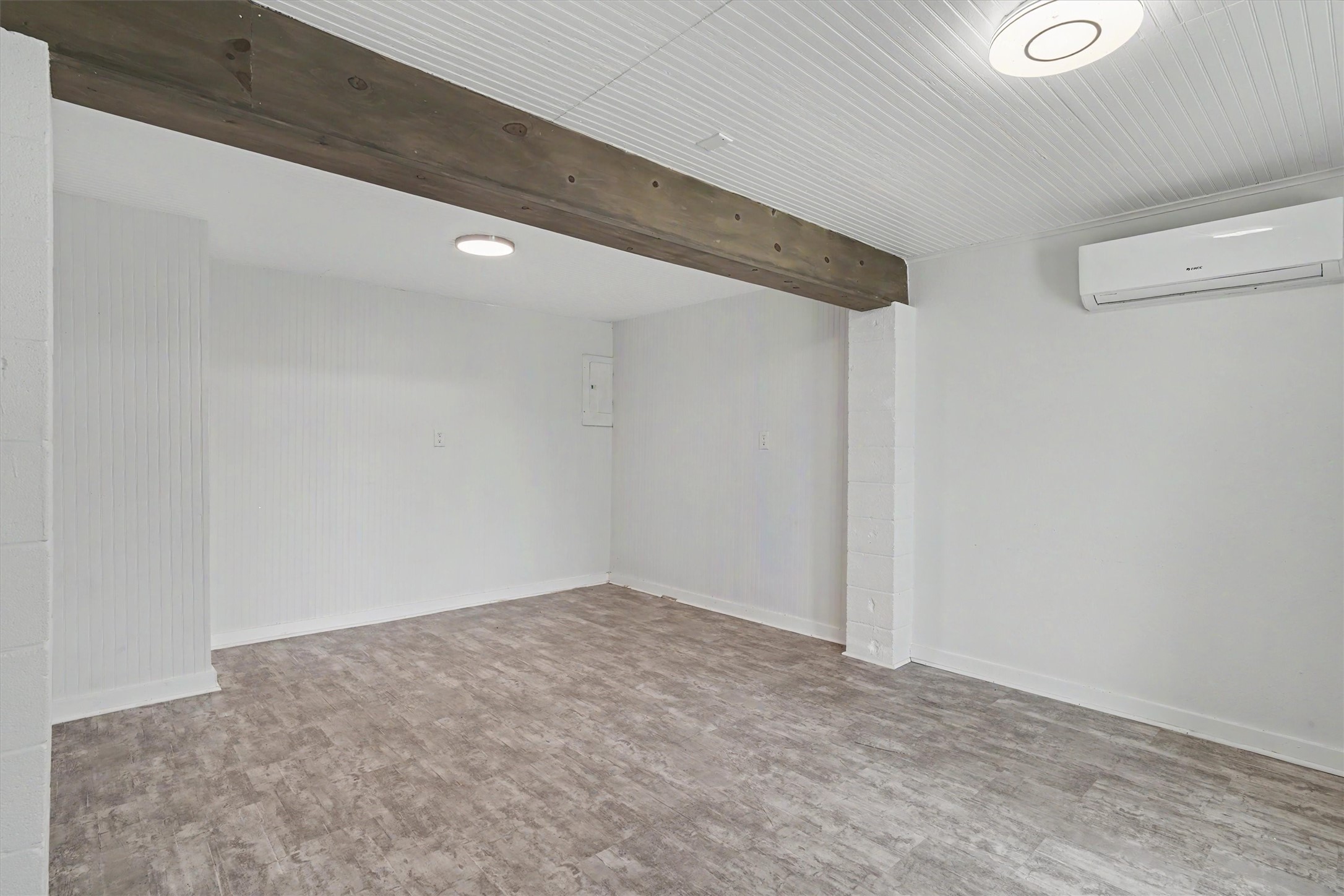 370 Ling Street Property Photo 22
