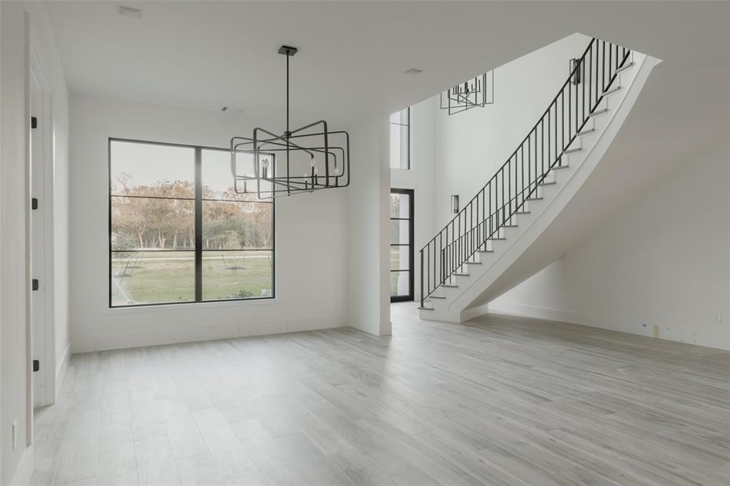8530 Halls Retreat Court Property Photo 4