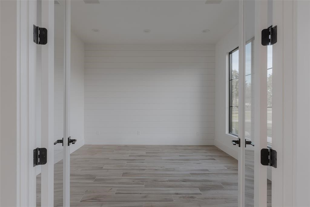 8530 Halls Retreat Court Property Photo 11