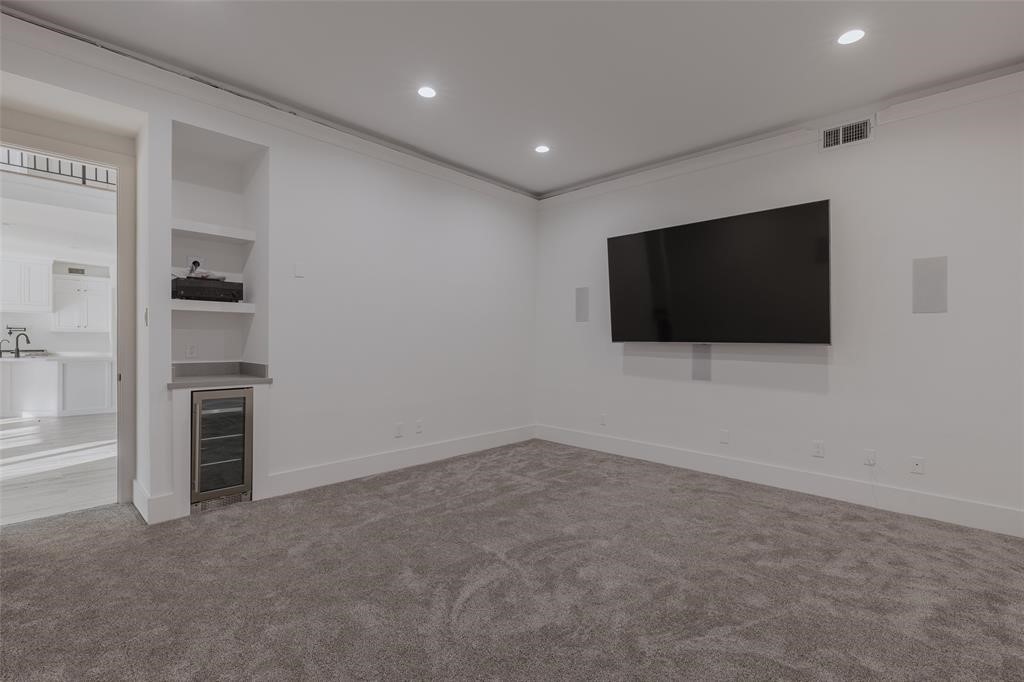 8530 Halls Retreat Court Property Photo 12