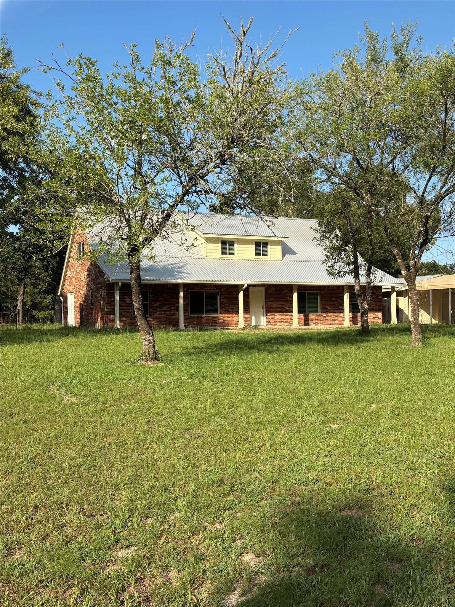 8049 Forest Hills Drive Property Photo 1