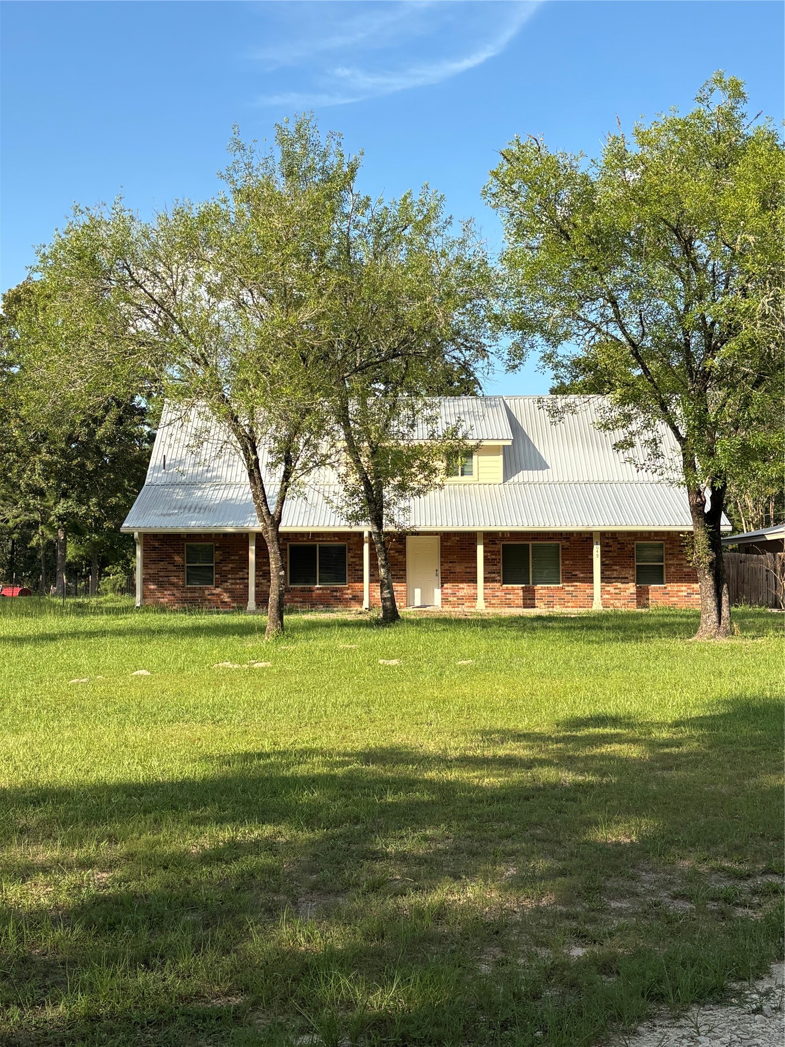 8049 Forest Hills Drive Property Photo 2