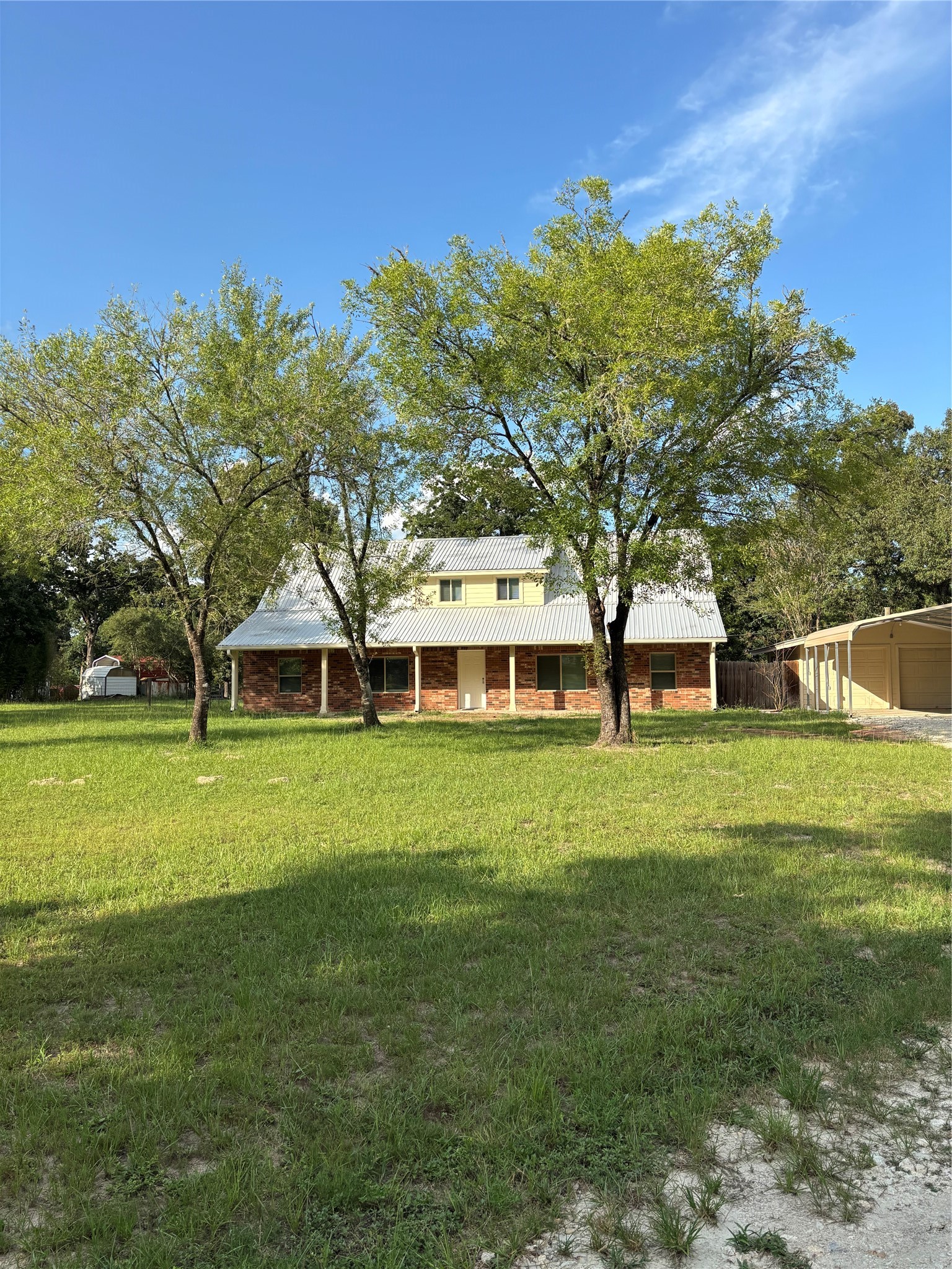 8049 Forest Hills Drive Property Photo 3