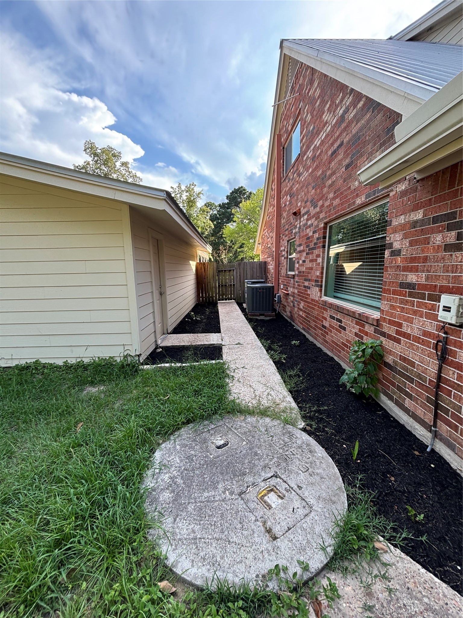 8049 Forest Hills Drive Property Photo 7