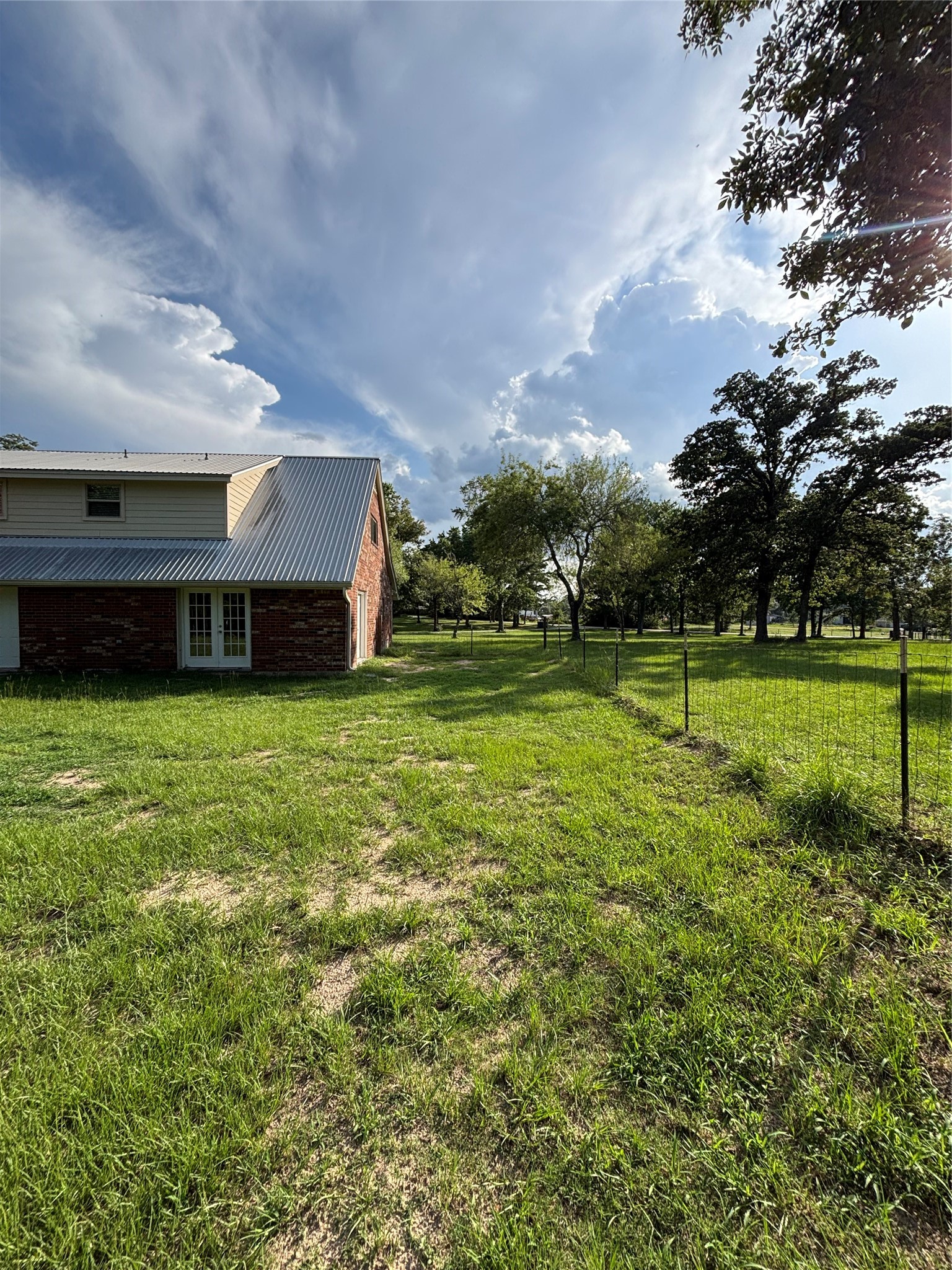 8049 Forest Hills Drive Property Photo 8