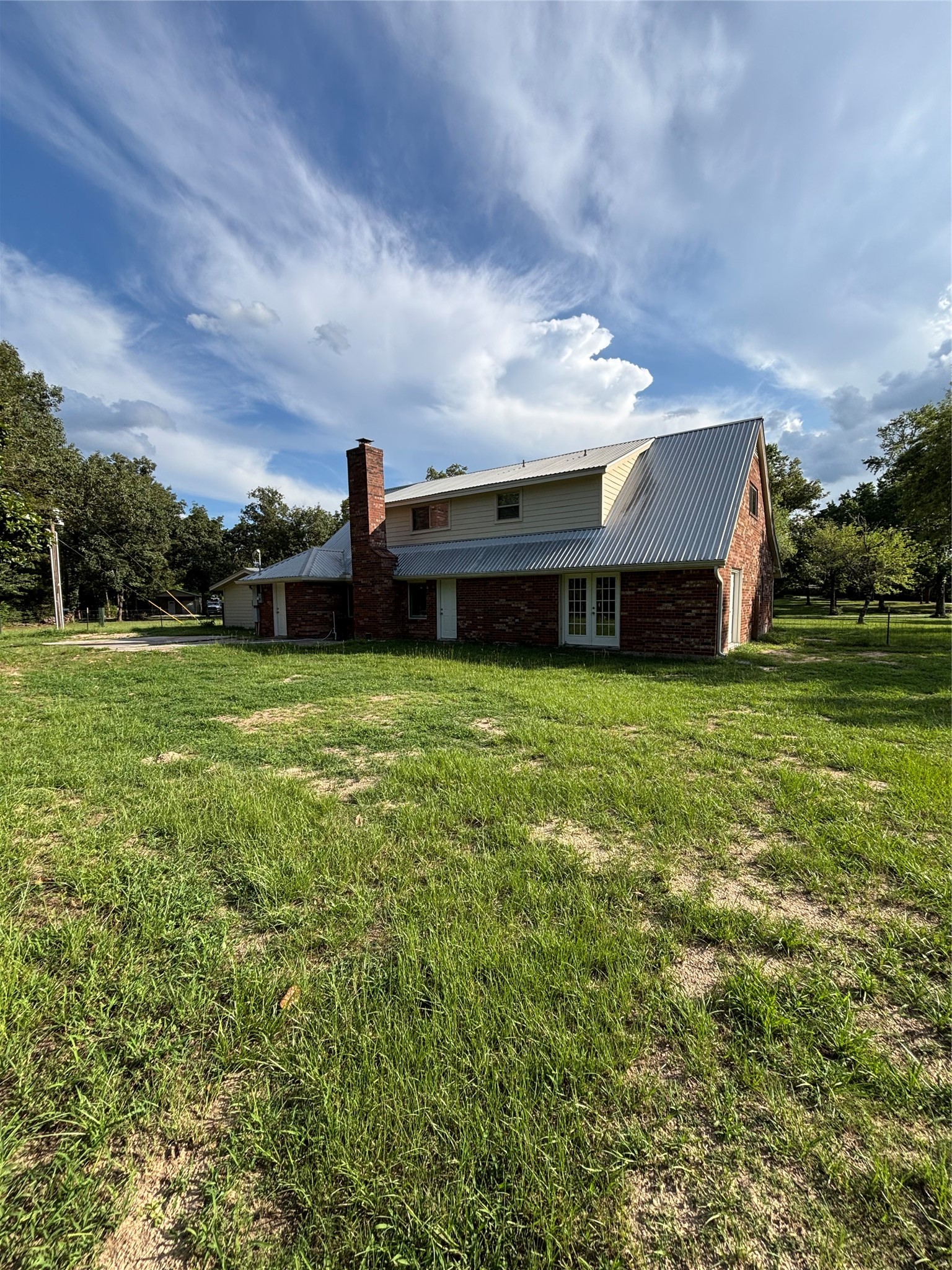 8049 Forest Hills Drive Property Photo 9