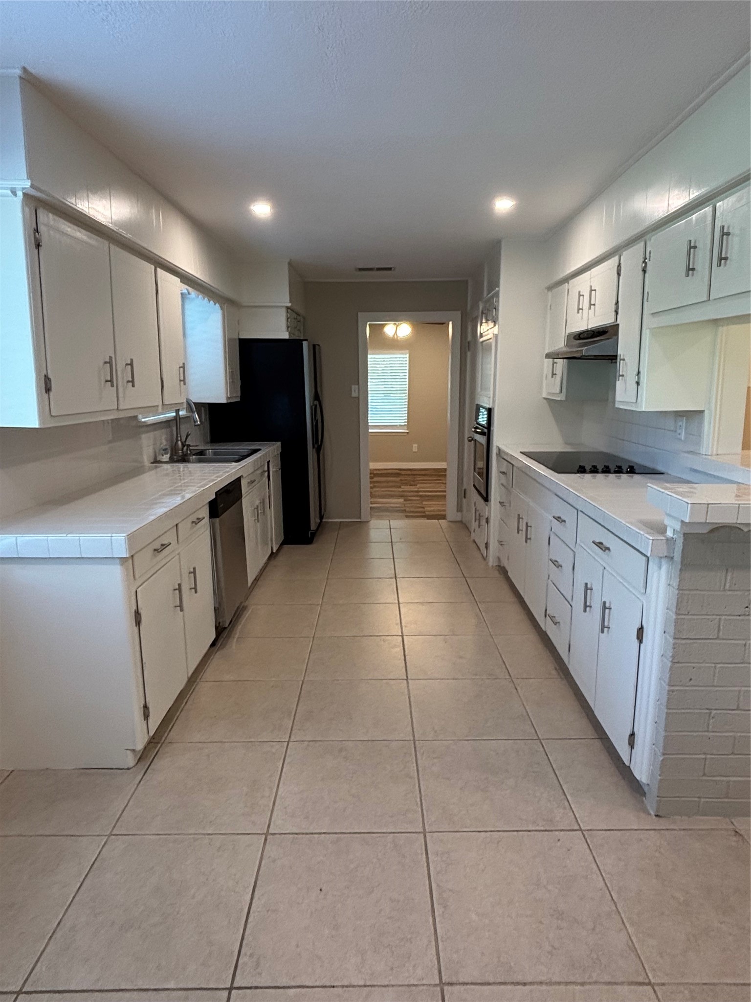 8049 Forest Hills Drive Property Photo 16
