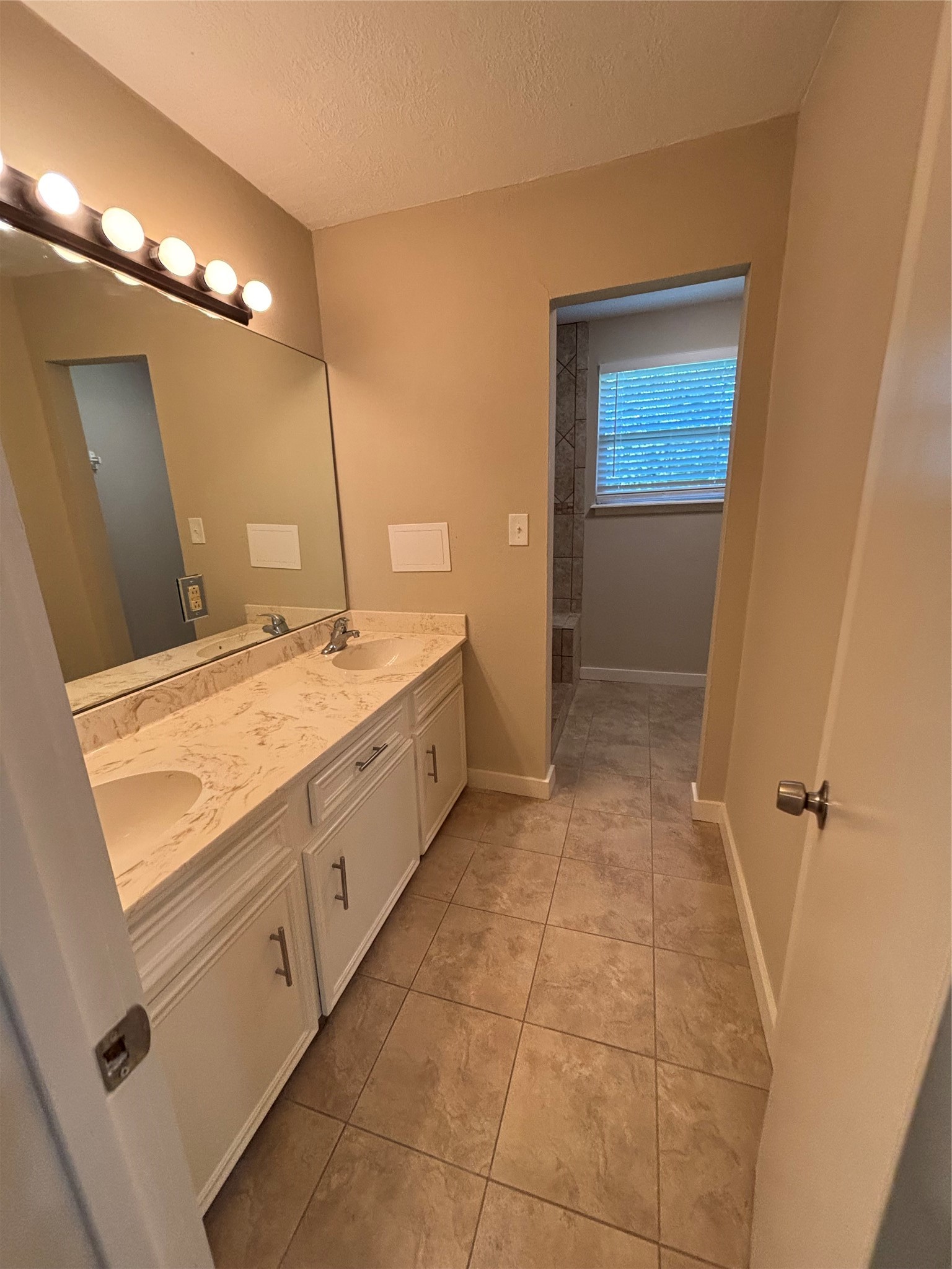 8049 Forest Hills Drive Property Photo 27