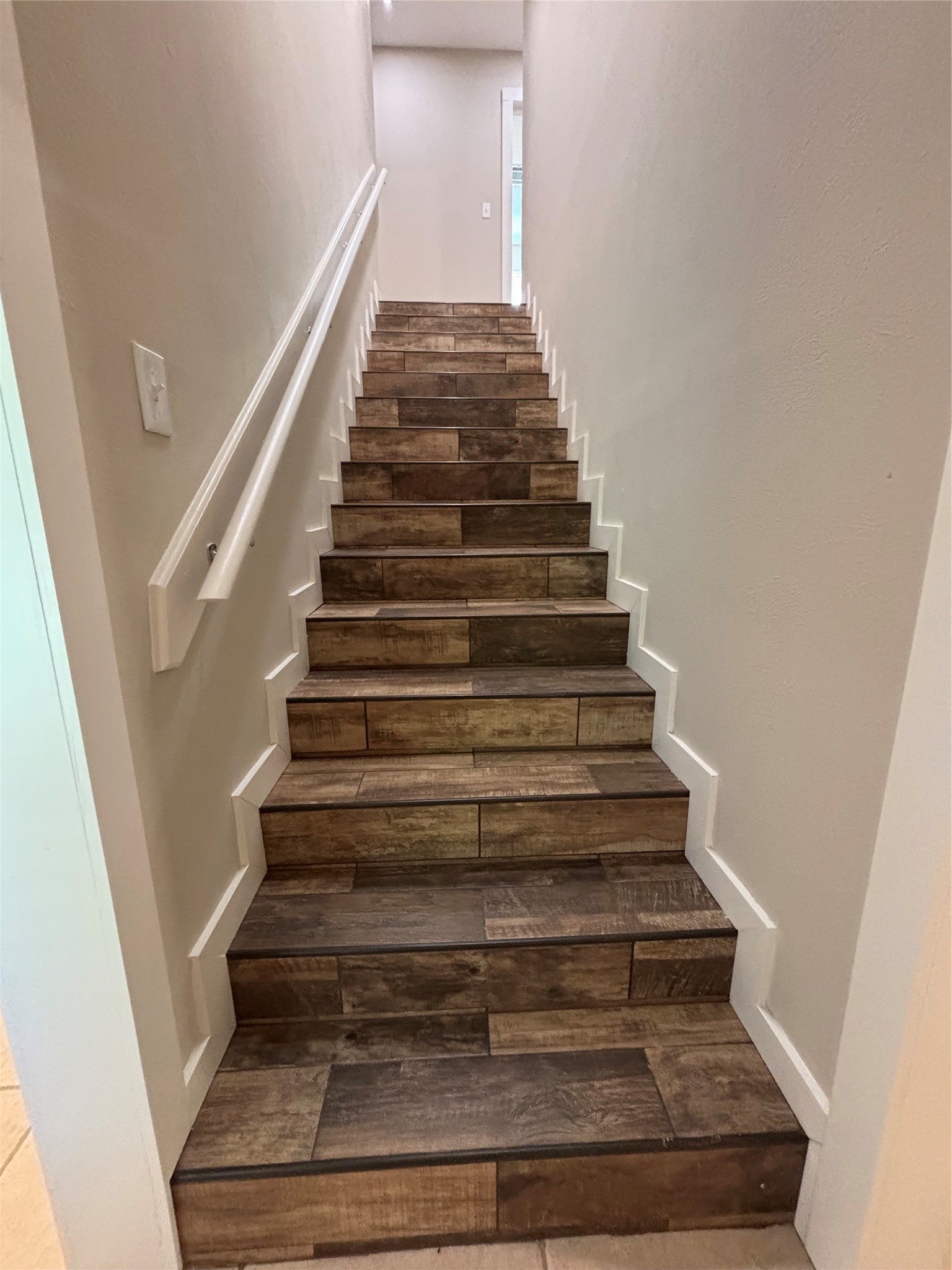 8049 Forest Hills Drive Property Photo 28