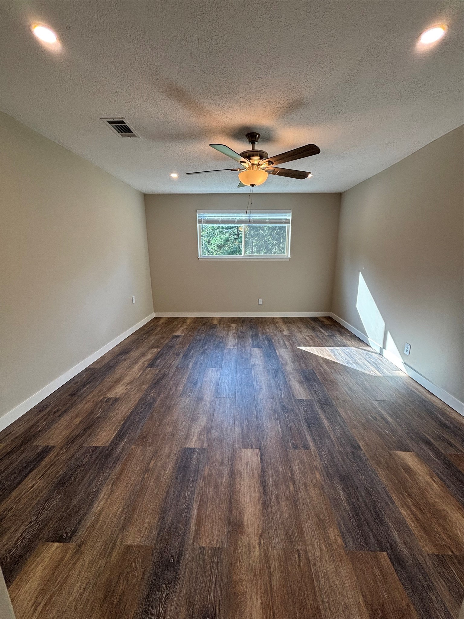 8049 Forest Hills Drive Property Photo 30
