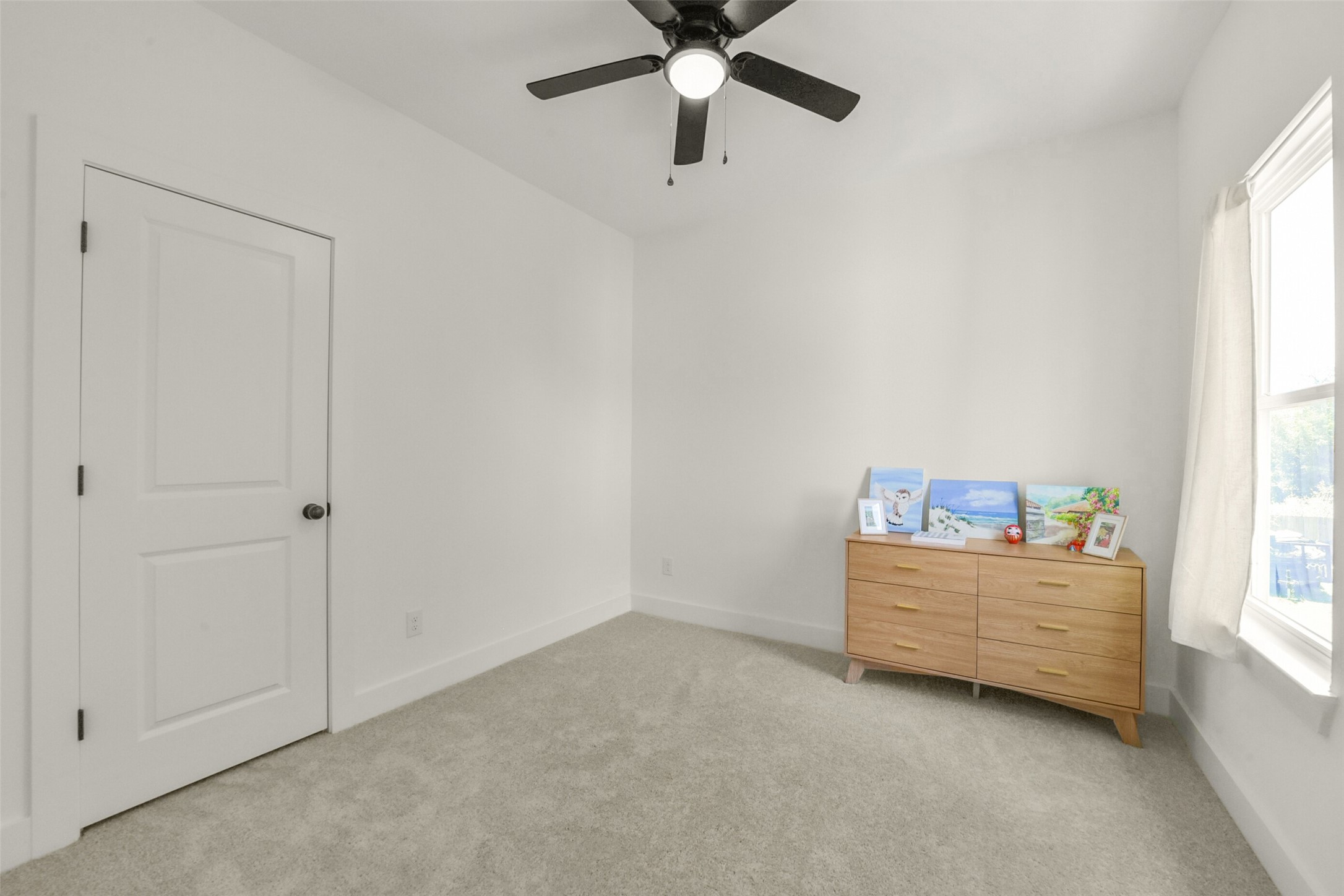 9525 Beckley Street Property Photo 21