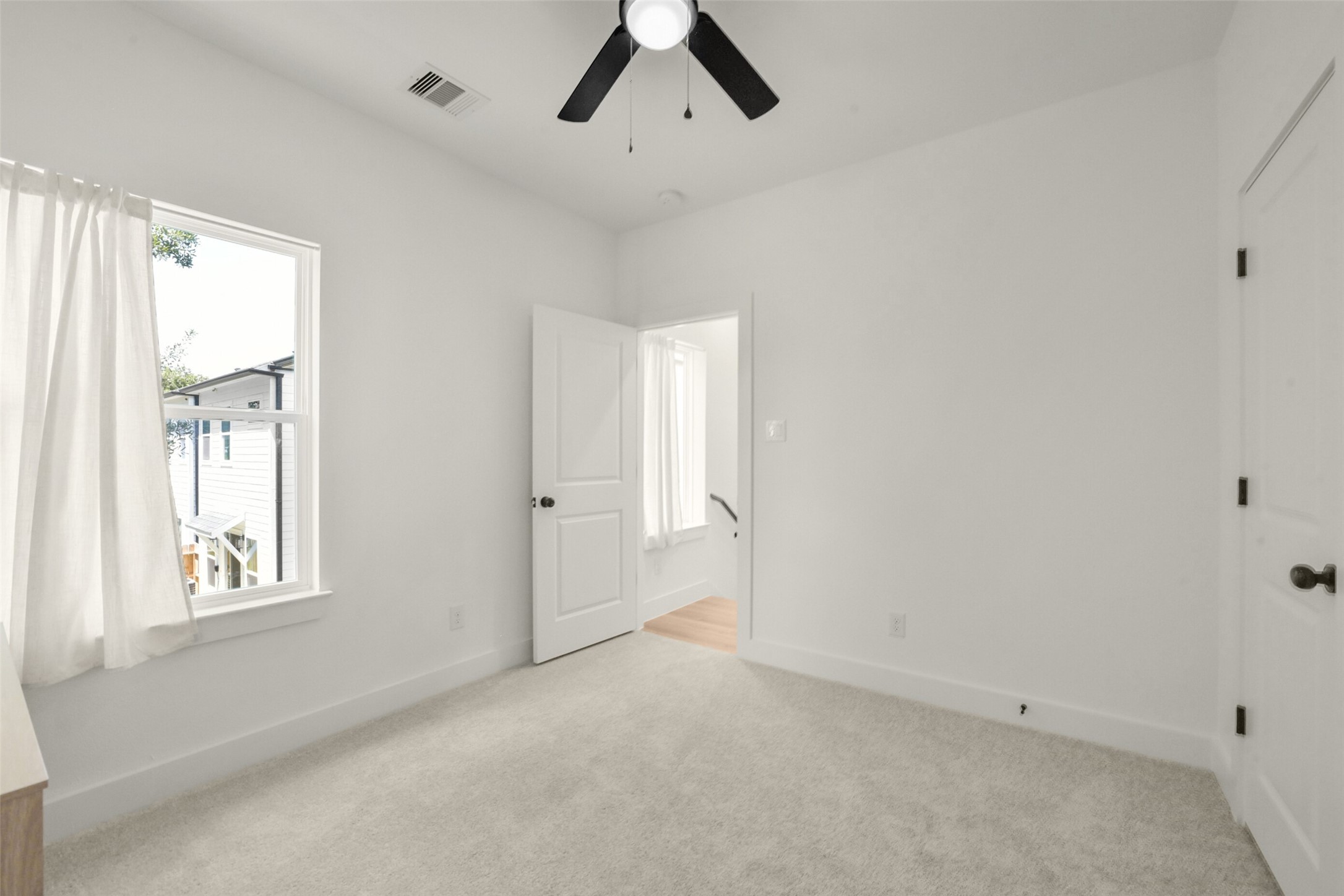 9525 Beckley Street Property Photo 22