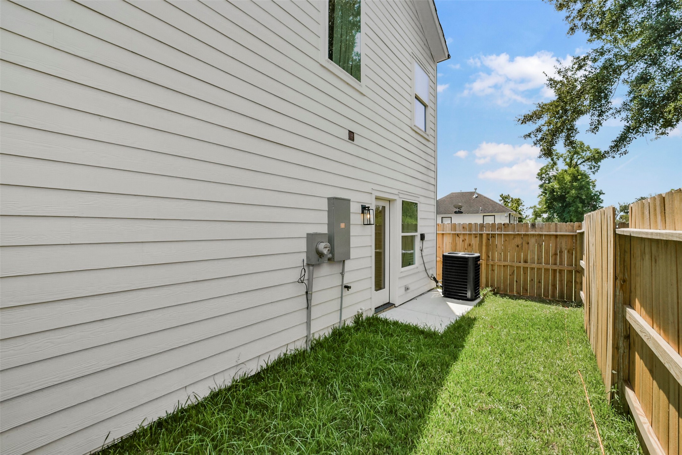 9525 Beckley Street Property Photo 26