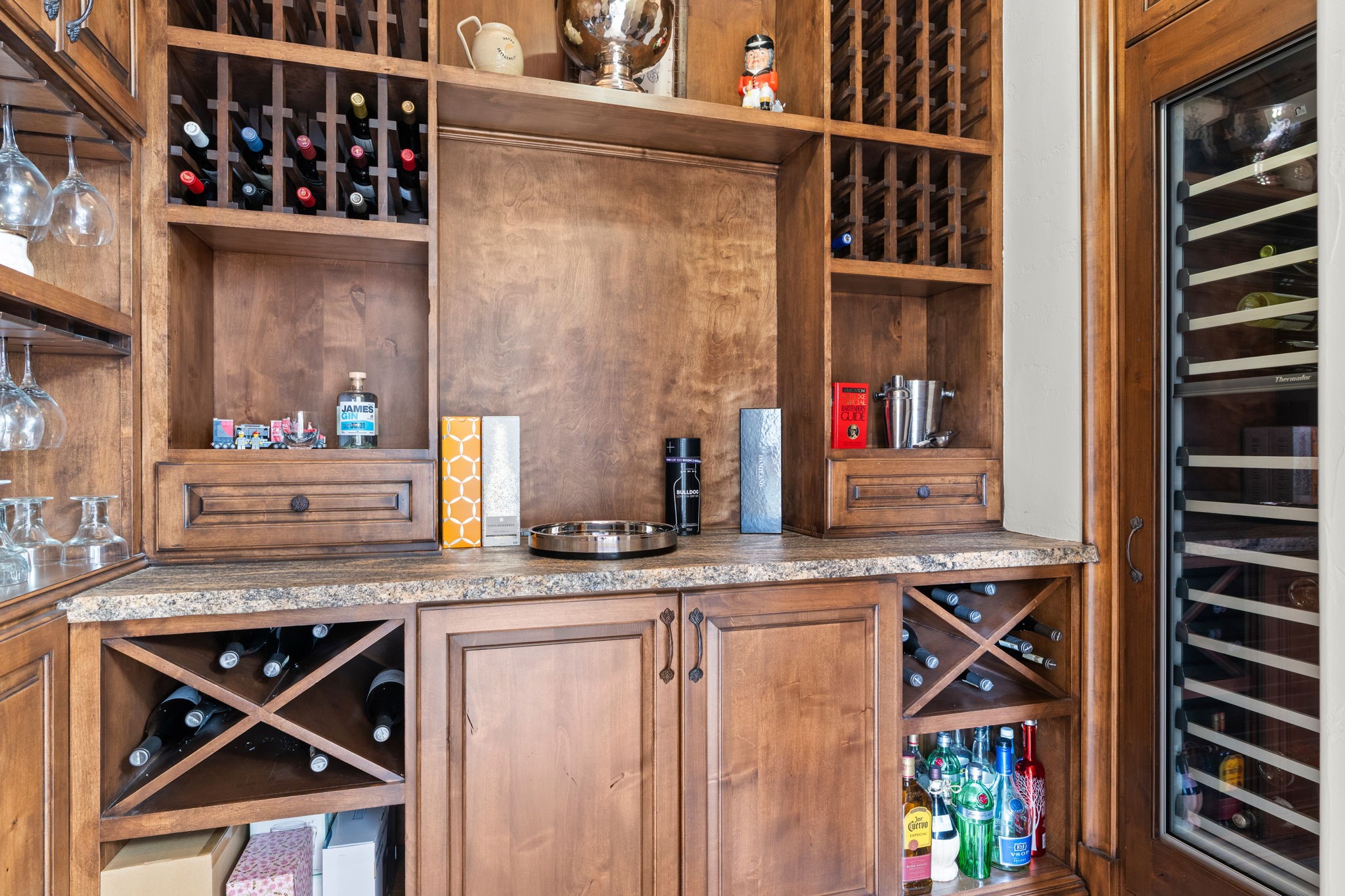 64 Benthaven W Property Photo 10