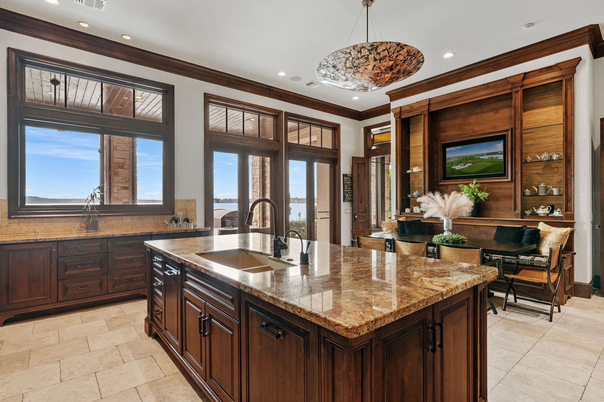 64 Benthaven W Property Photo 12