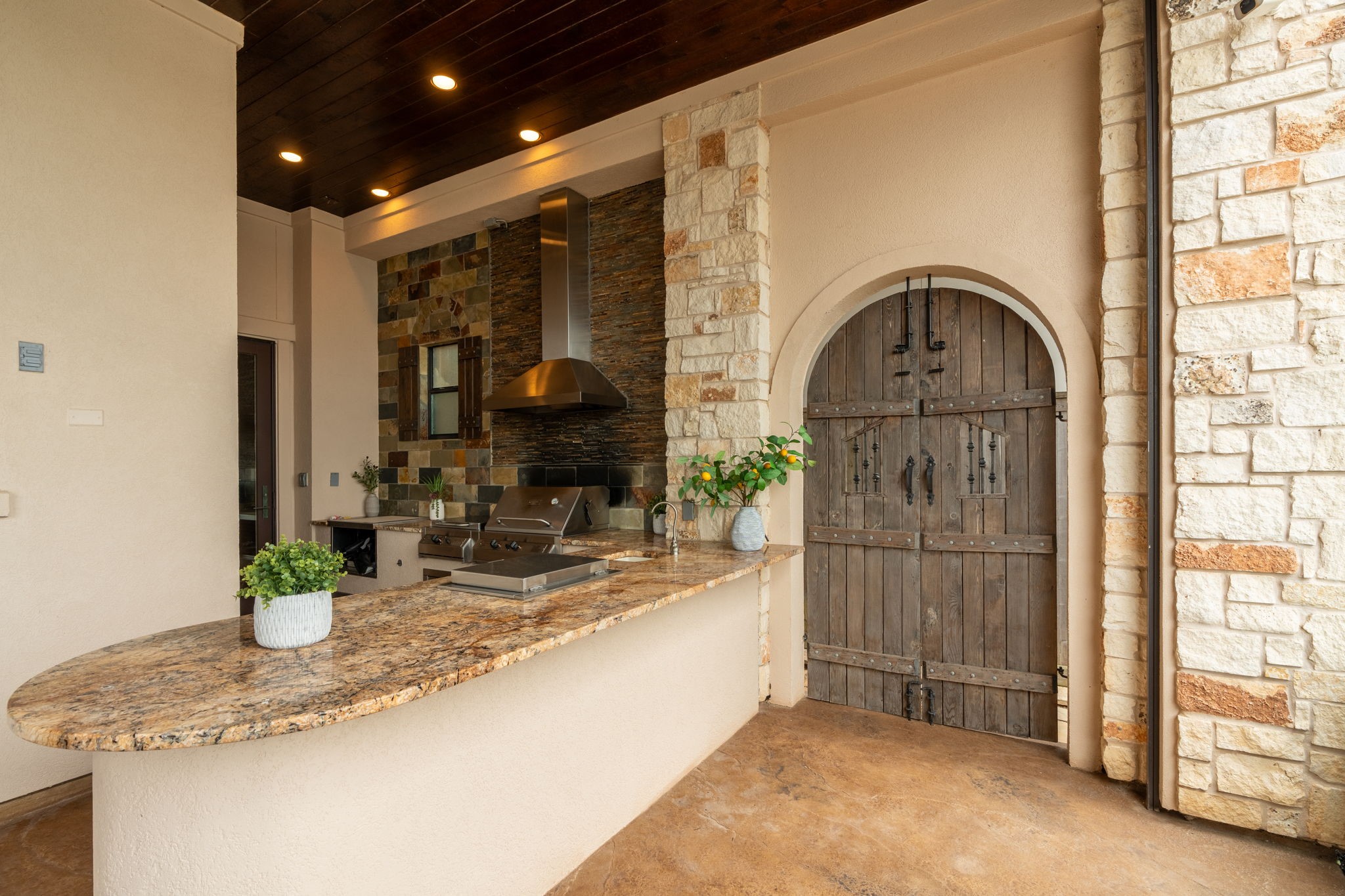 64 Benthaven W Property Photo 16