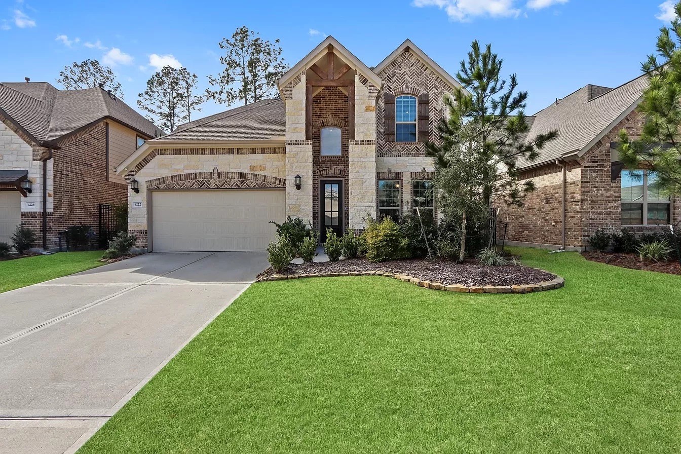 4222 Davis Oak Drive Property Photo 1