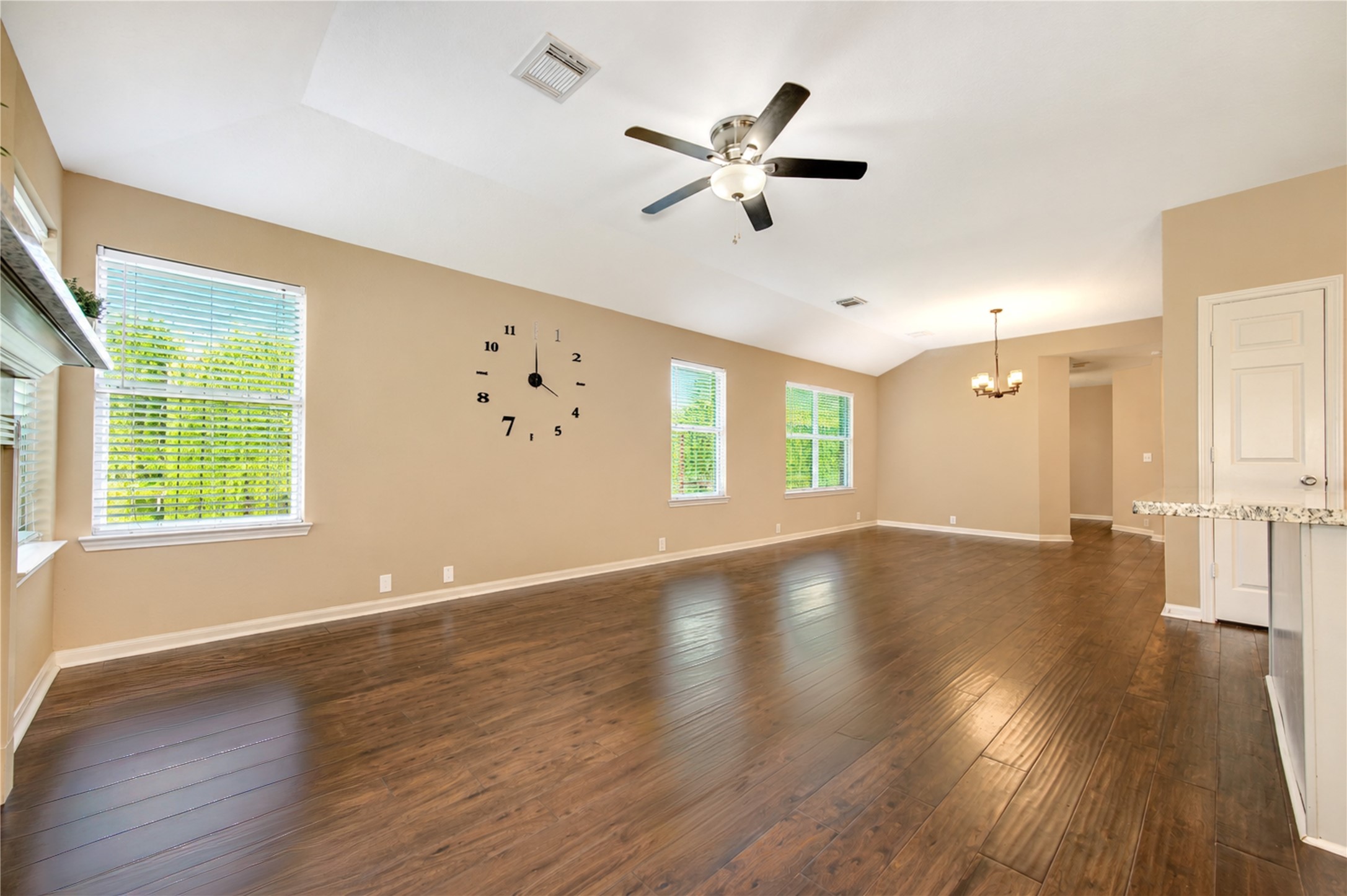 6323 Canyon Rock Way Property Photo 4