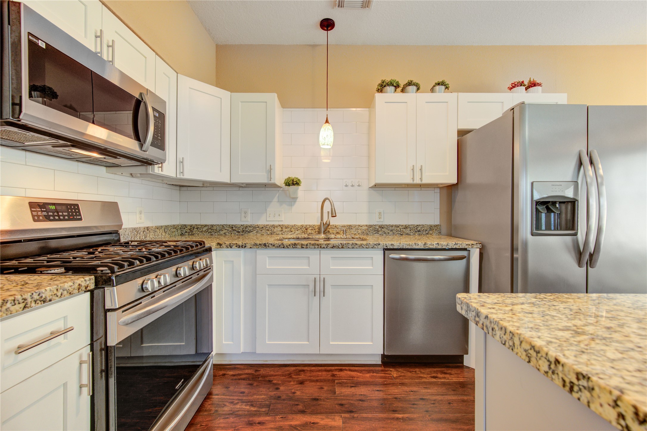 6323 Canyon Rock Way Property Photo 10