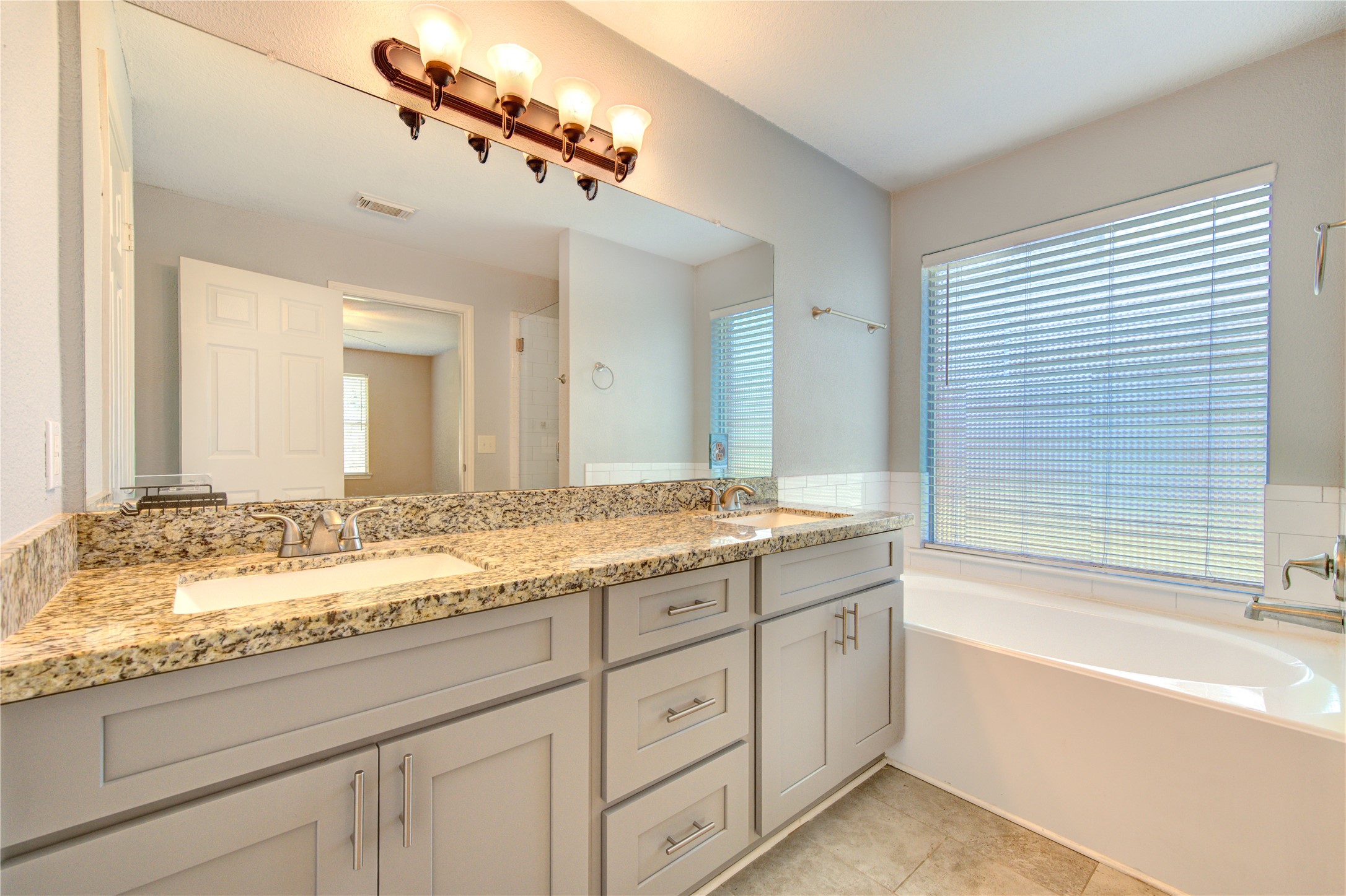 6323 Canyon Rock Way Property Photo 16
