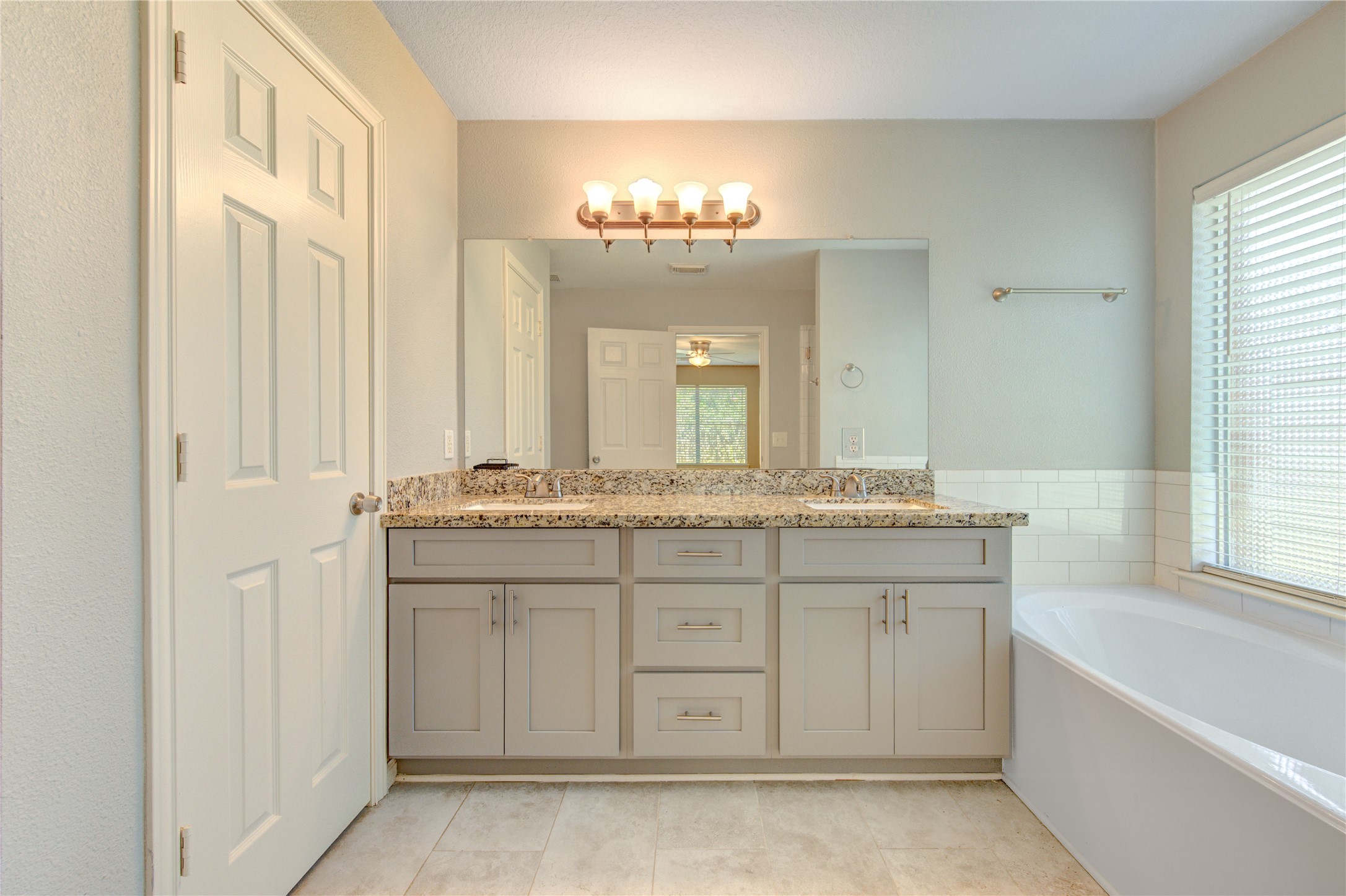 6323 Canyon Rock Way Property Photo 18