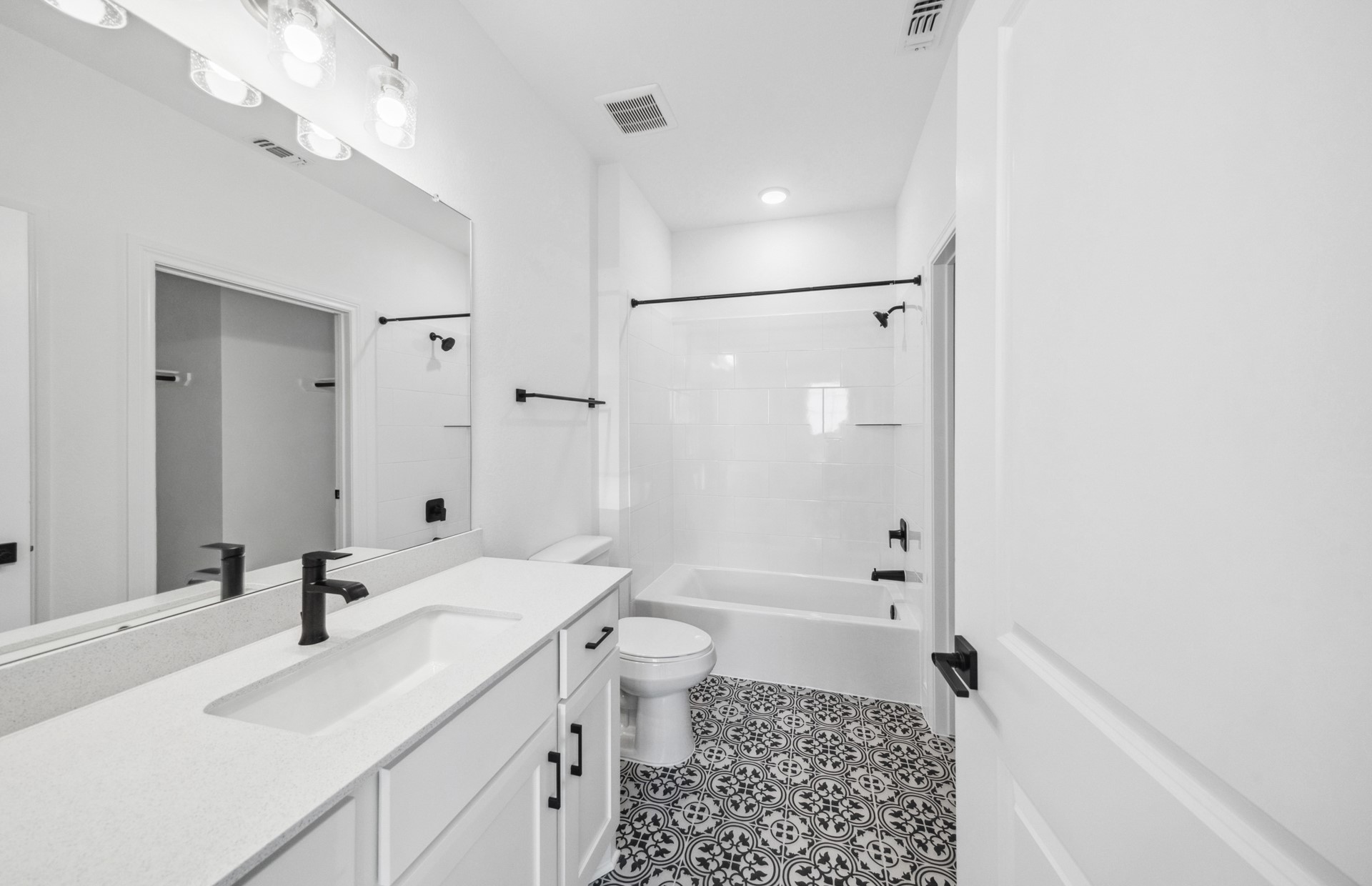 31726 Pleasant View Court Property Photo 3