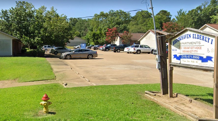 2701 Stanberry Drive Property Photo 2