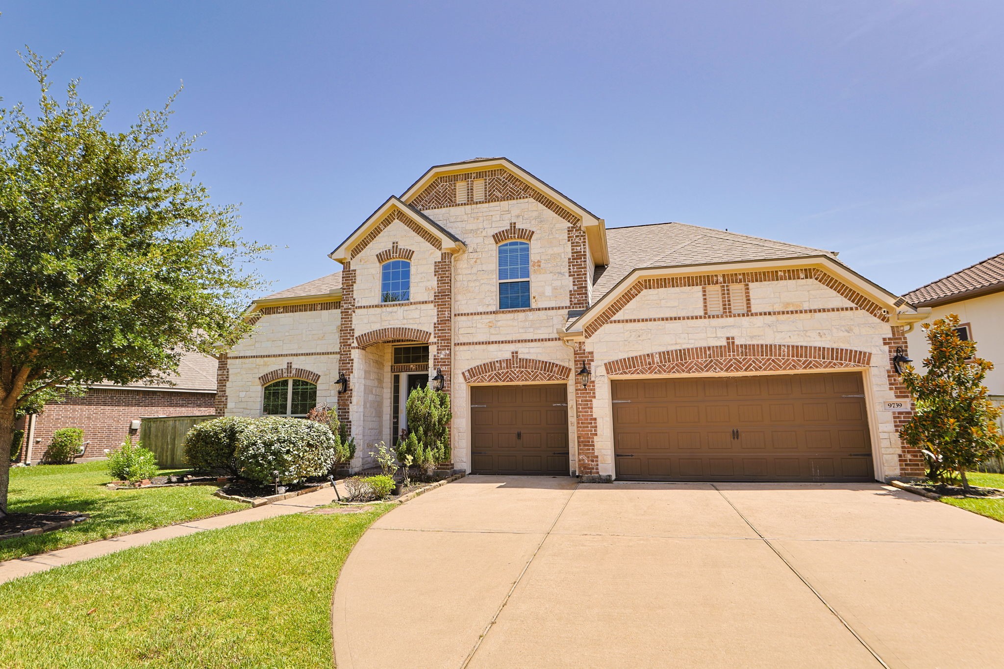 9739 Reston River Lane Property Photo 2