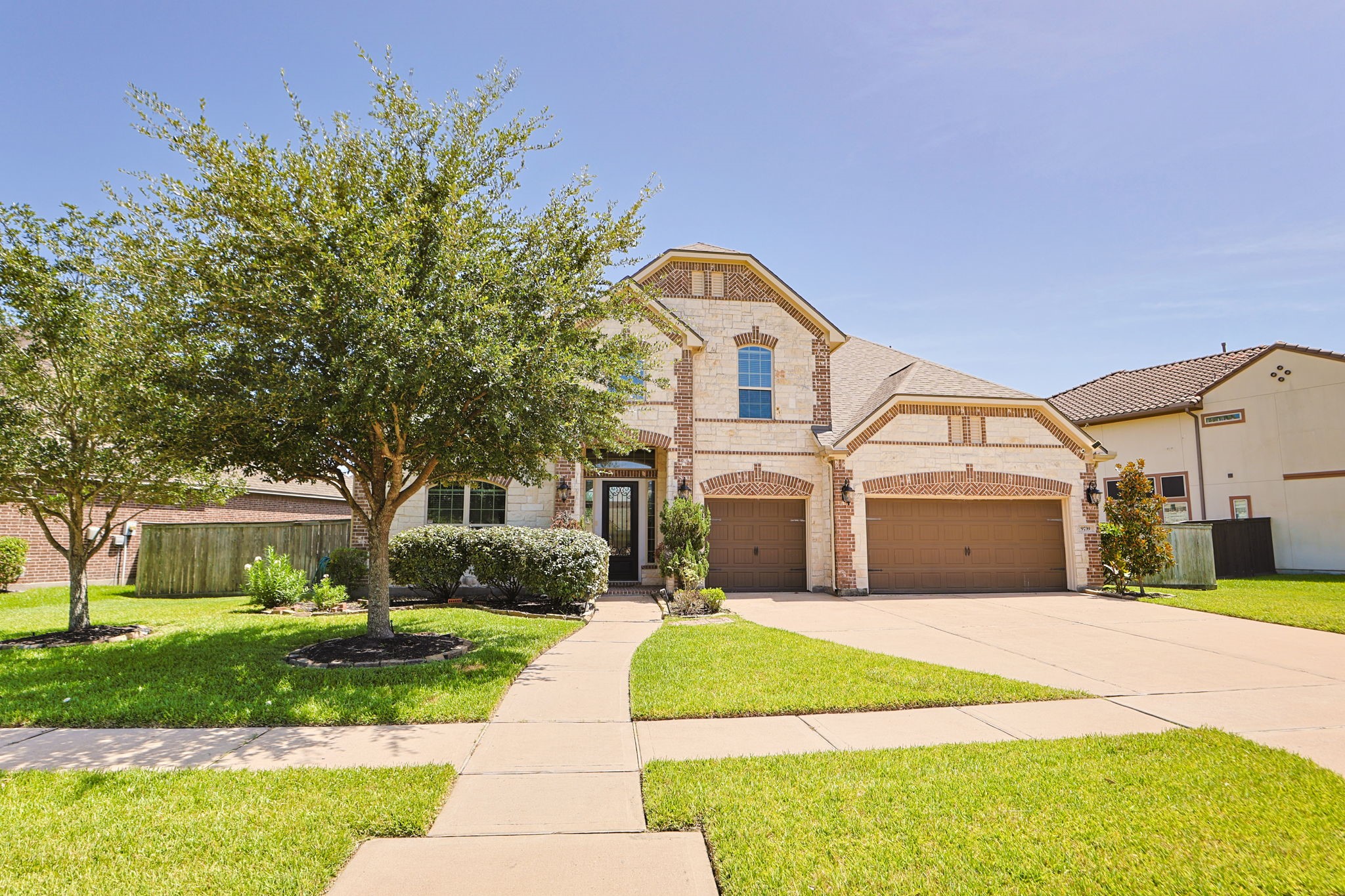 9739 Reston River Lane Property Photo 3