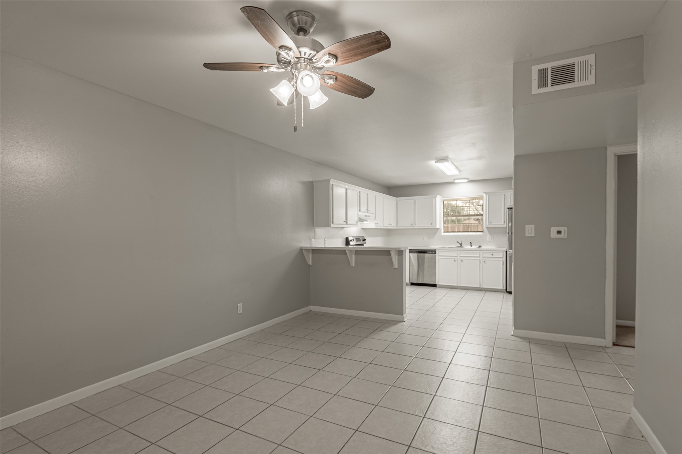600 Palm Street 10 Property Photo 4
