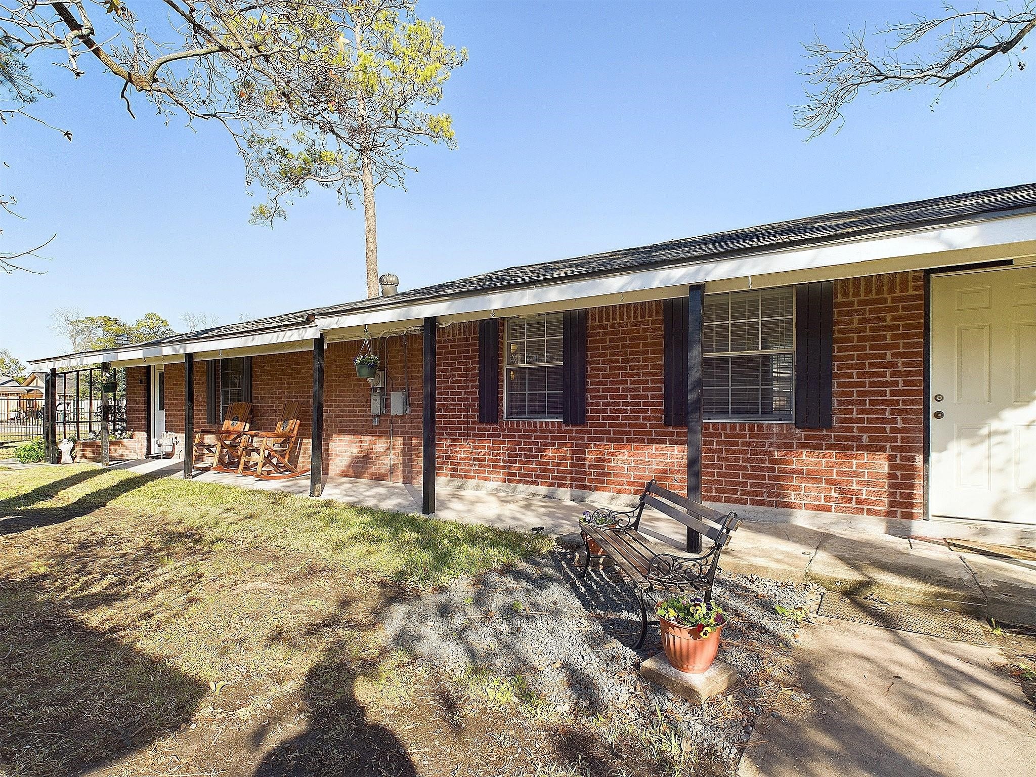 2814 Balmorhea Avenue Property Photo 9