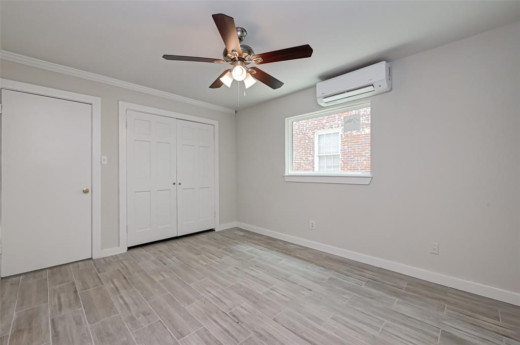 1747 Wroxton Court 2 Property Photo 12