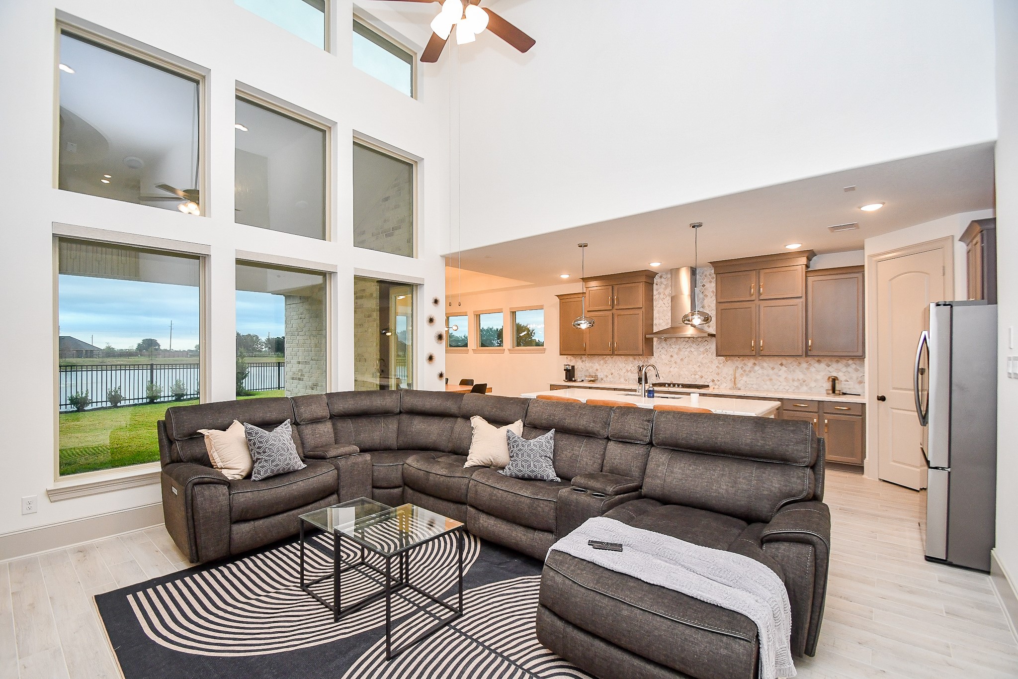 3224 Stingray Cove Dr Property Photo 4