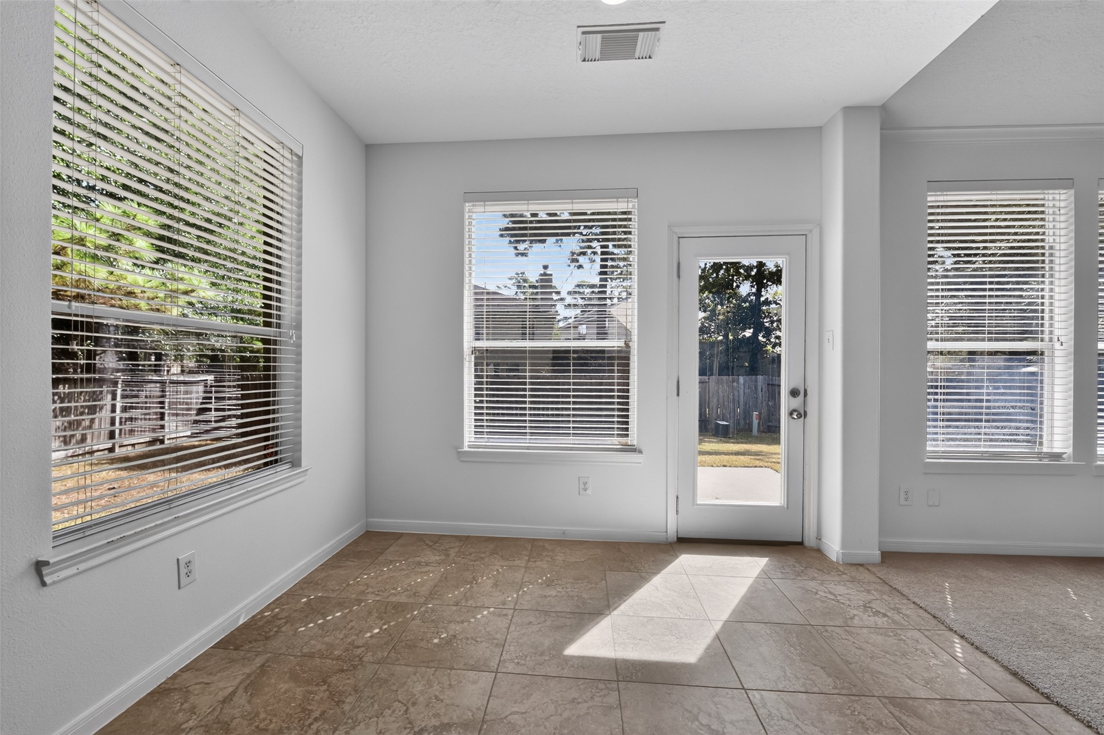 3 W Archwyck Circle Property Photo 11