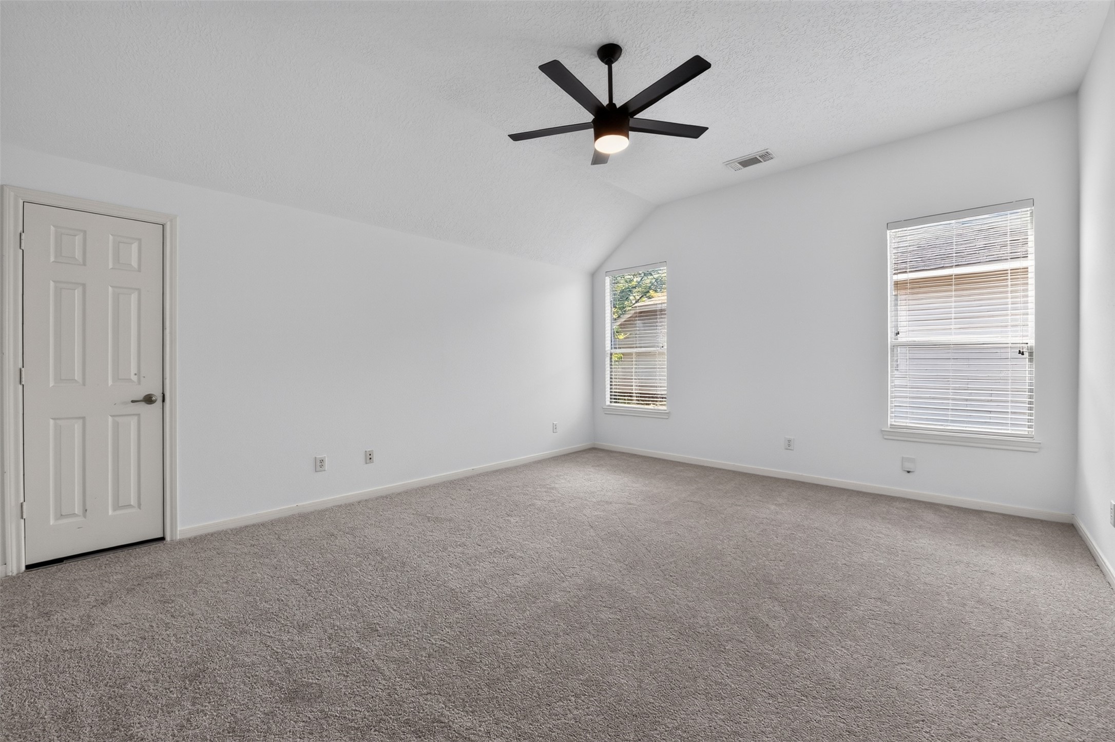 3 W Archwyck Circle Property Photo 24
