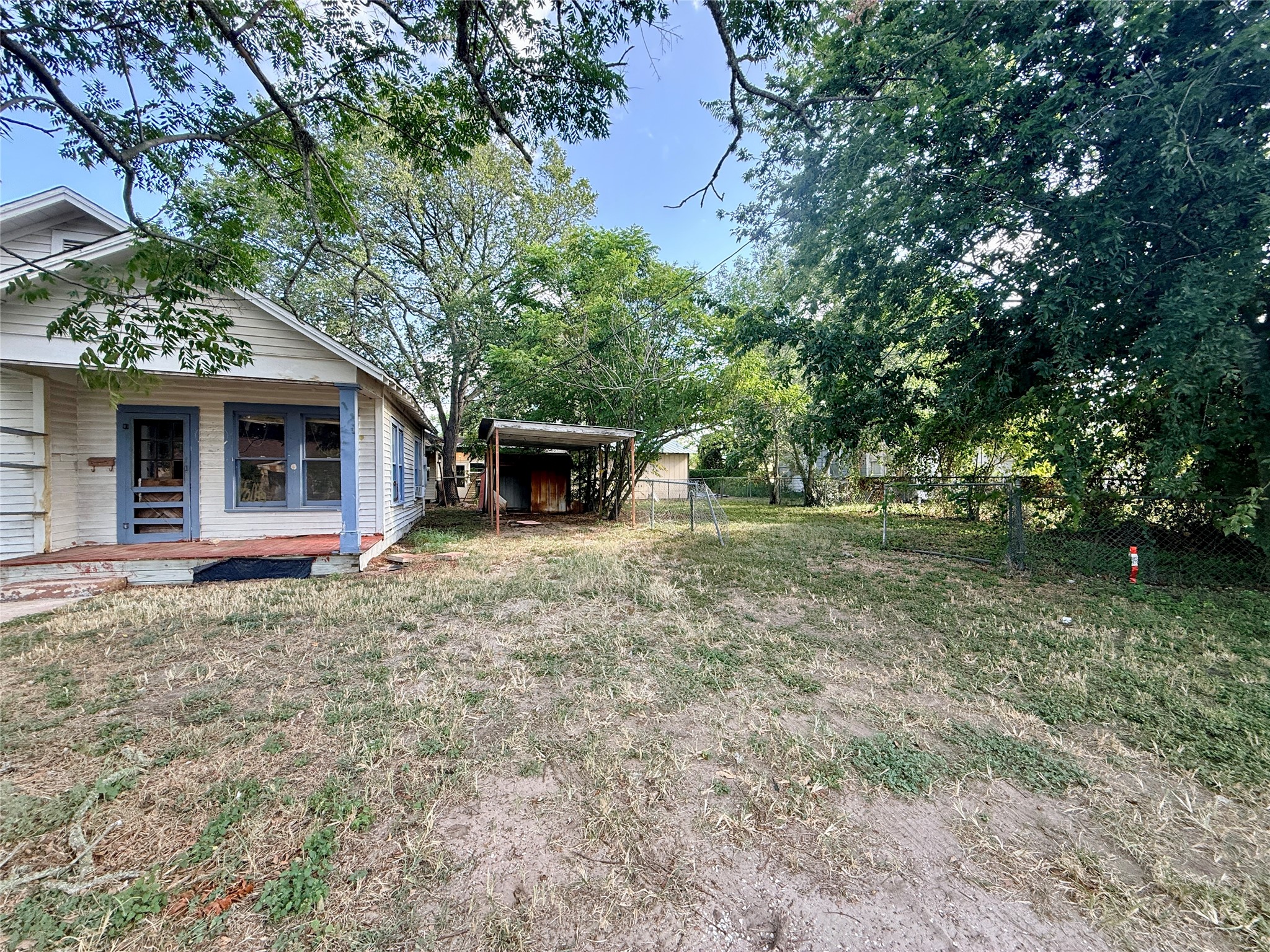 201 E Bailey Street Property Photo 2