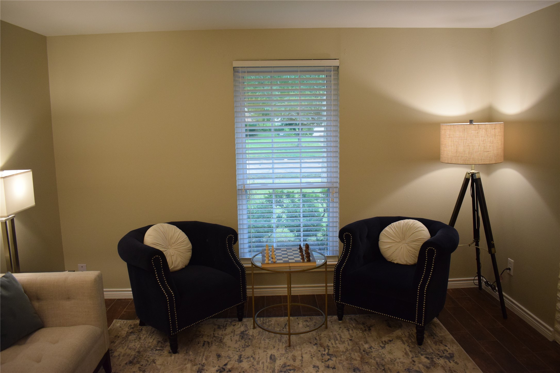 5742 Southminster Drive Property Photo 3