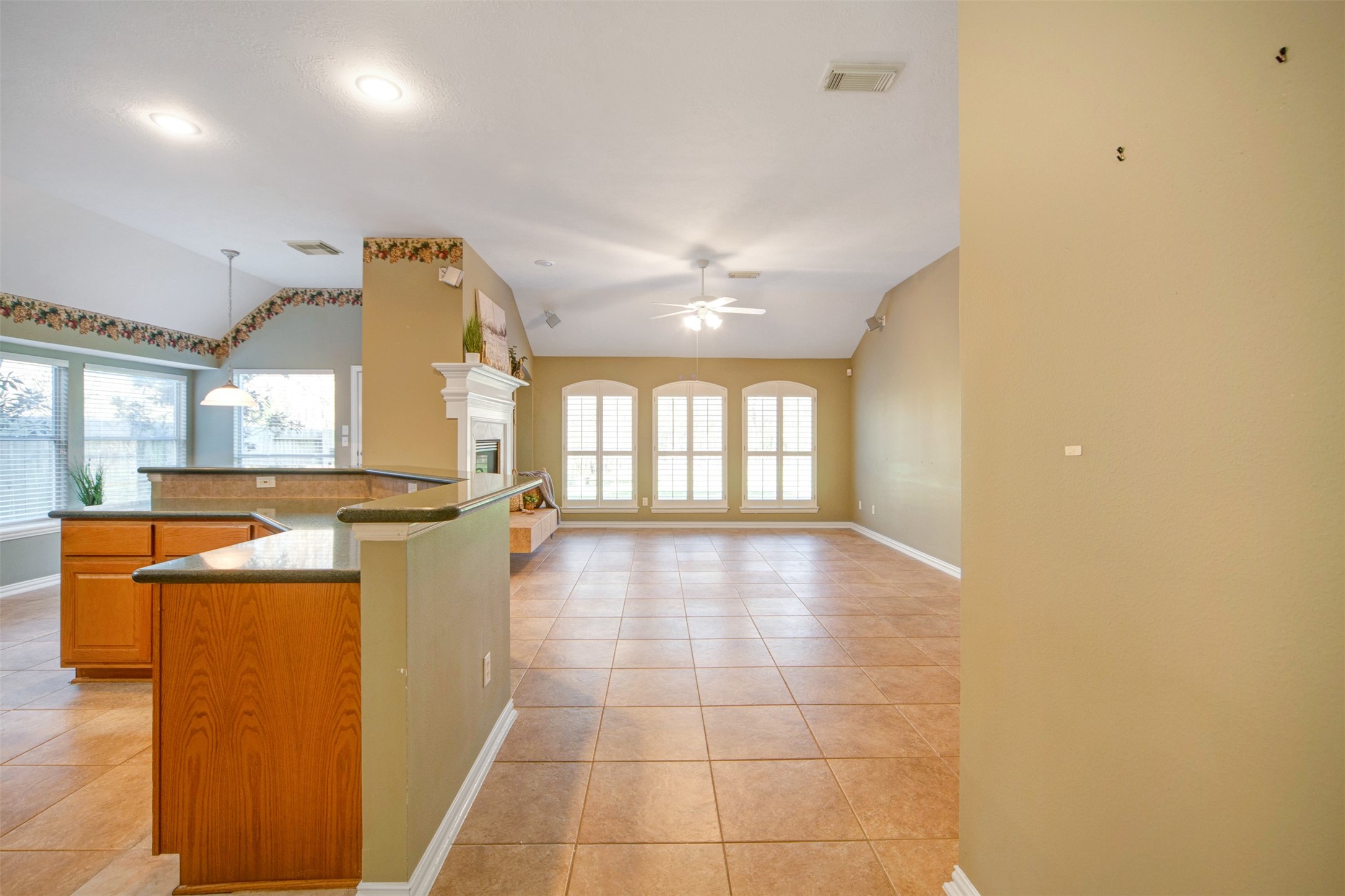 1611 Fairview Drive Property Photo 7