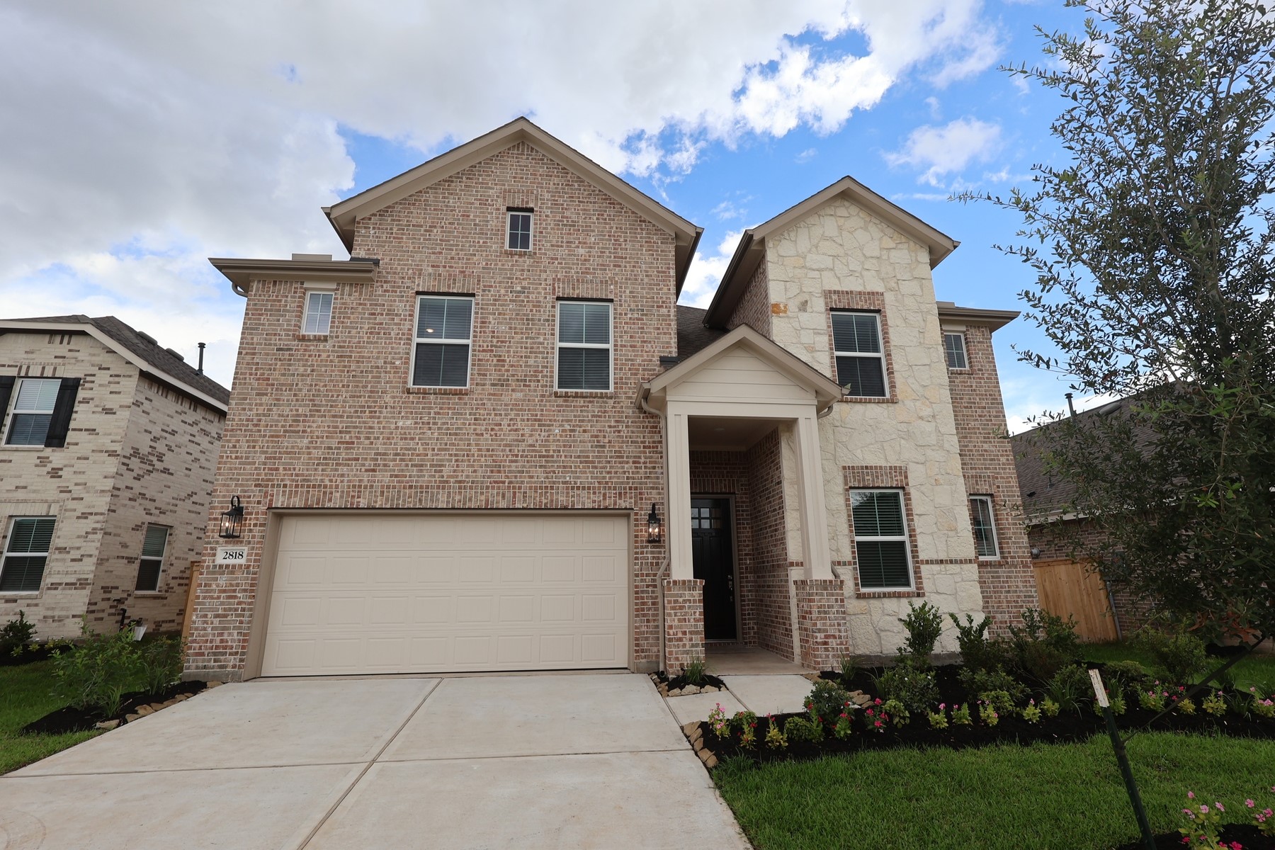 2818 Dark Lantern Drive Property Photo 2