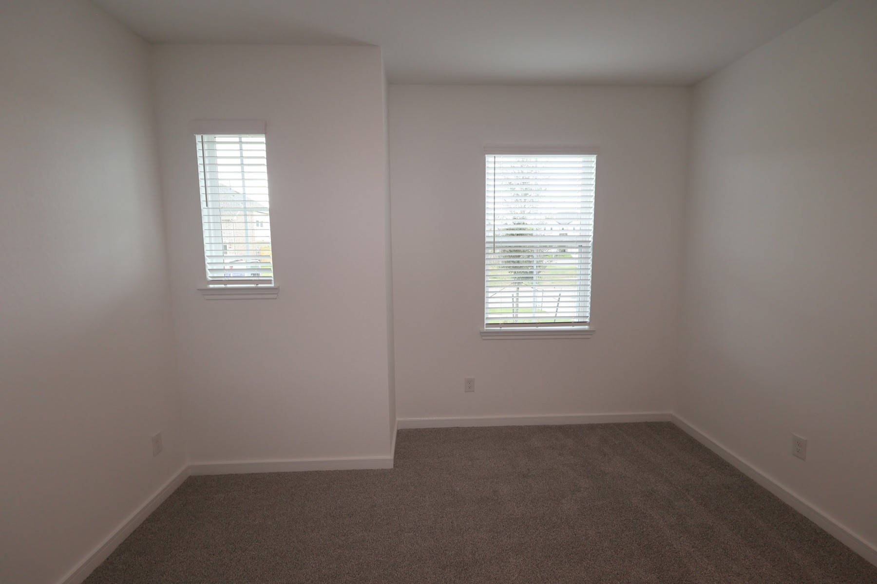 2818 Dark Lantern Drive Property Photo 3