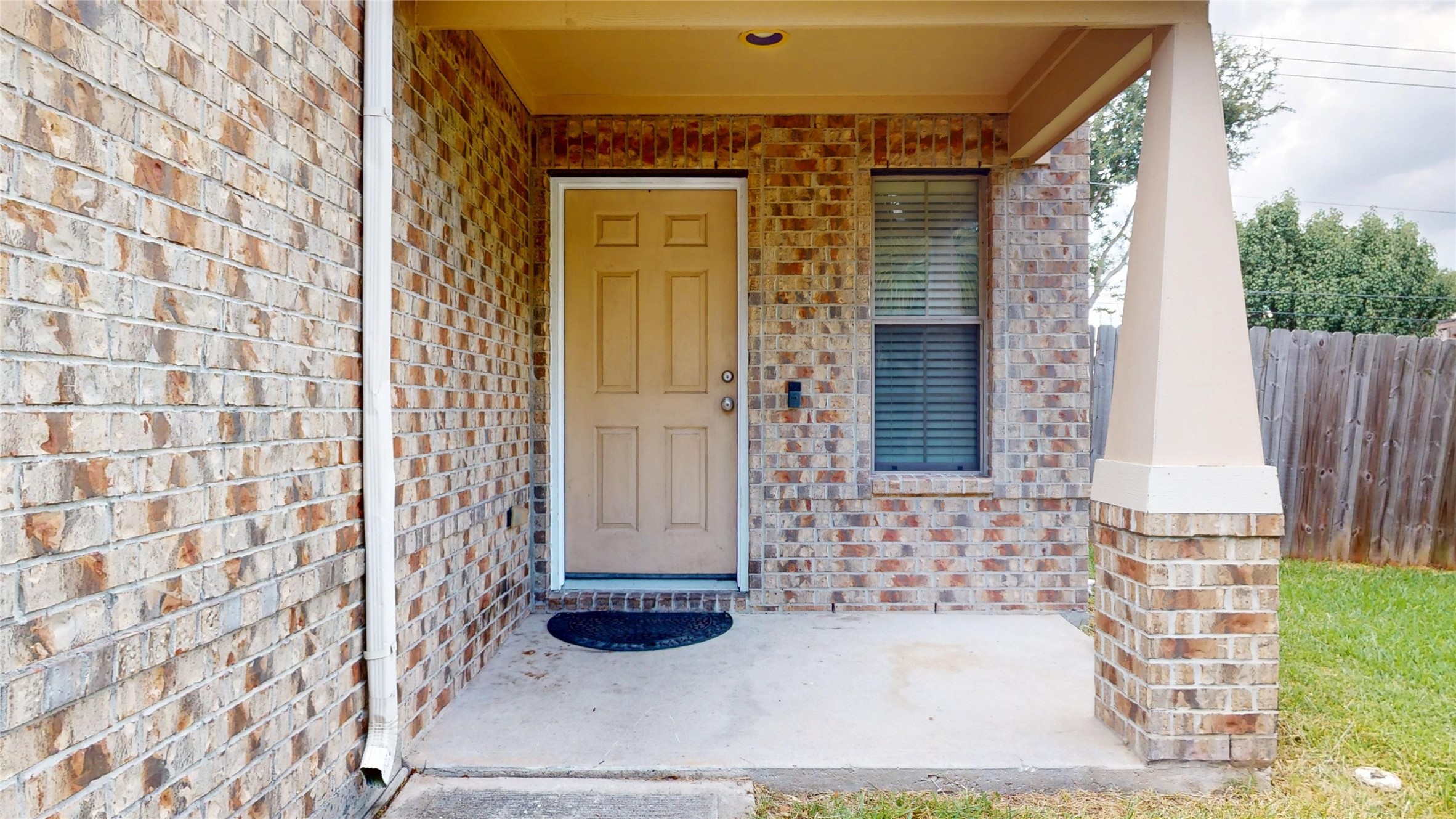 8703 Summerset Meadow Court Property Photo 2
