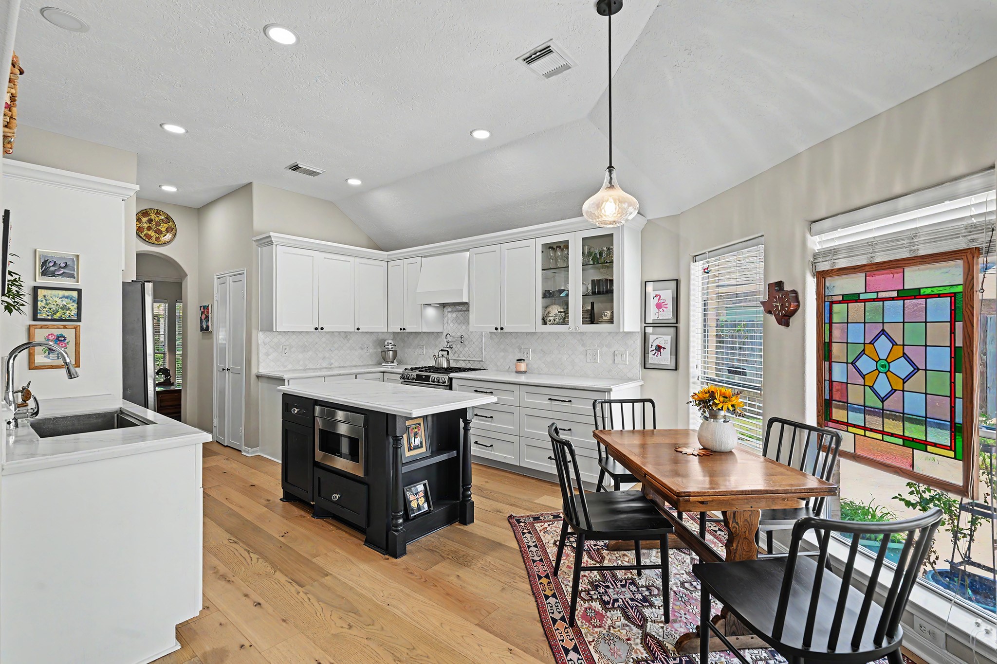933 Mystic Village Lane Property Photo 8