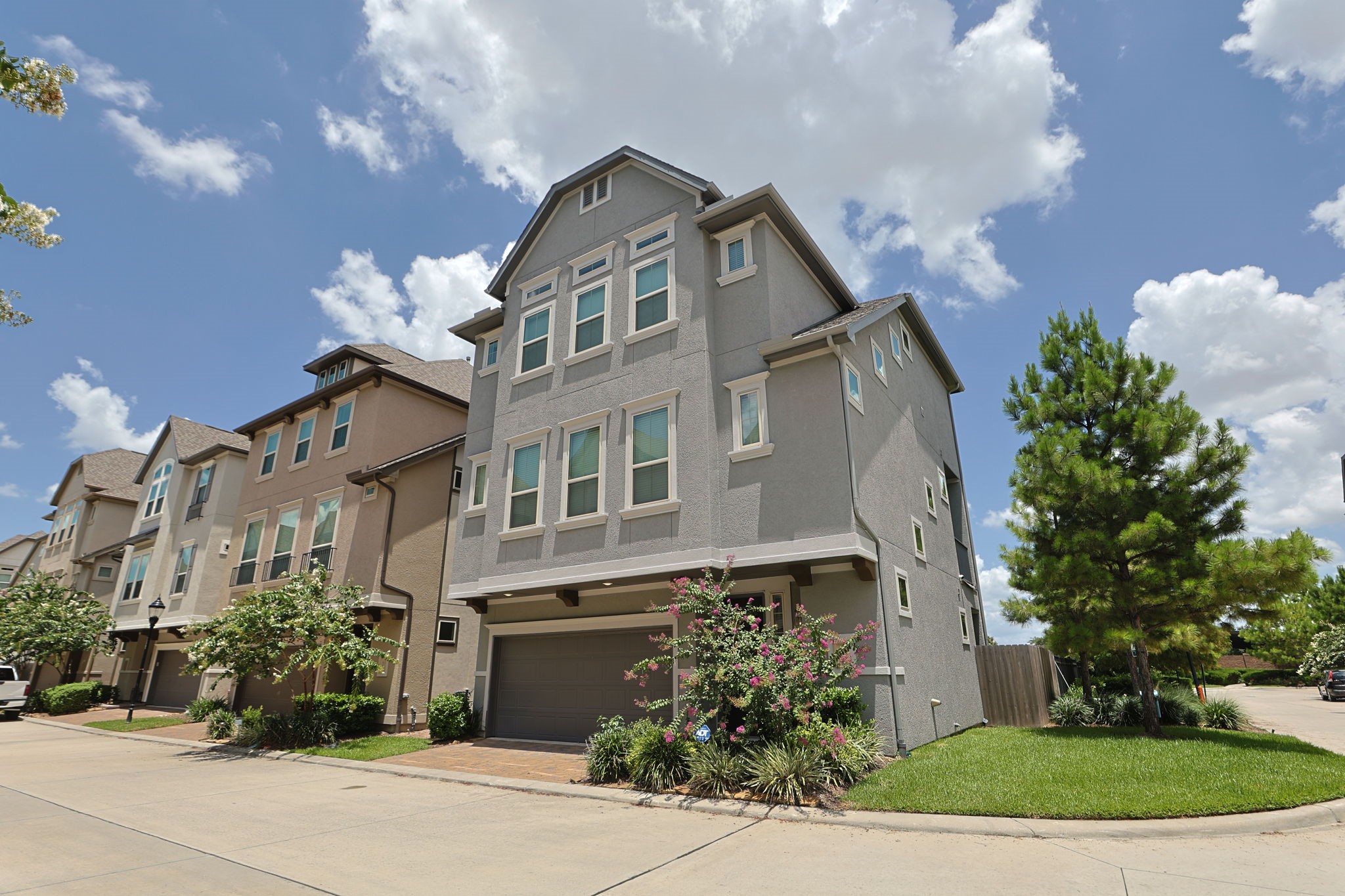 4004 Centre Meadow Way Property Photo 2