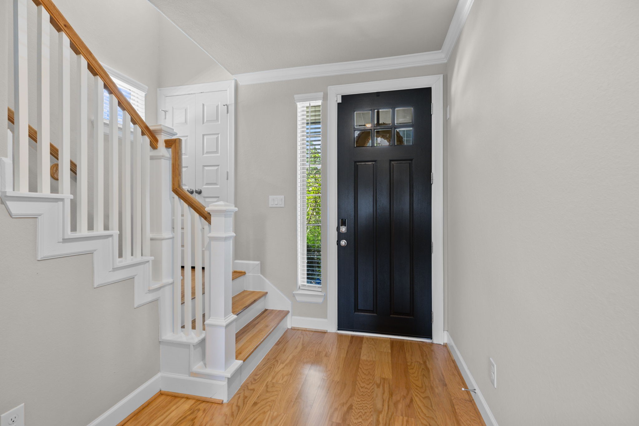 4004 Centre Meadow Way Property Photo 5