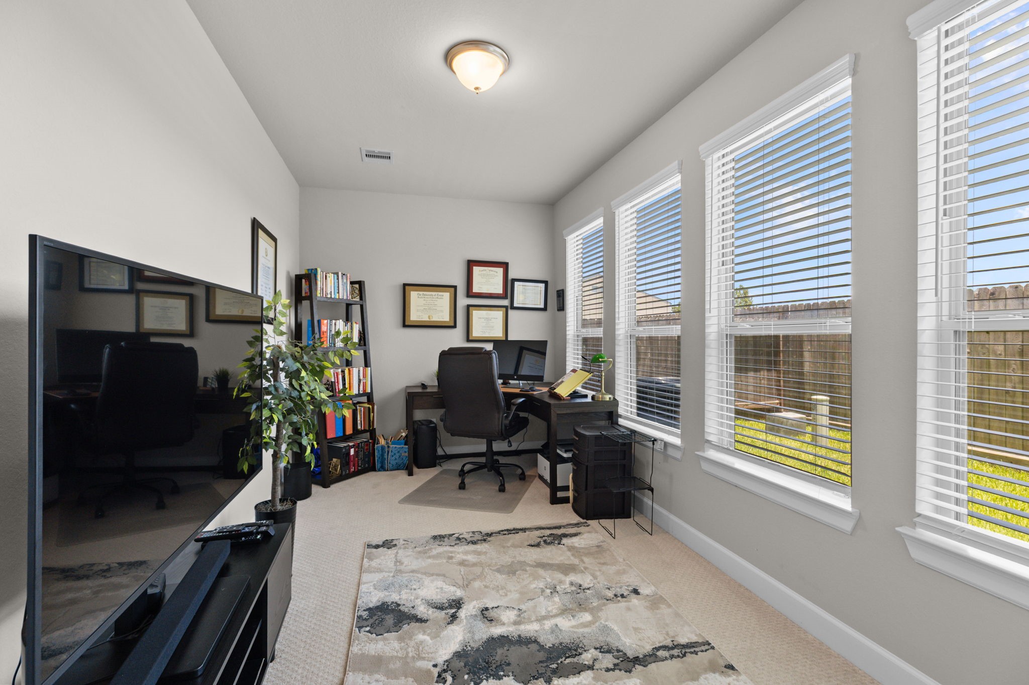 4004 Centre Meadow Way Property Photo 7