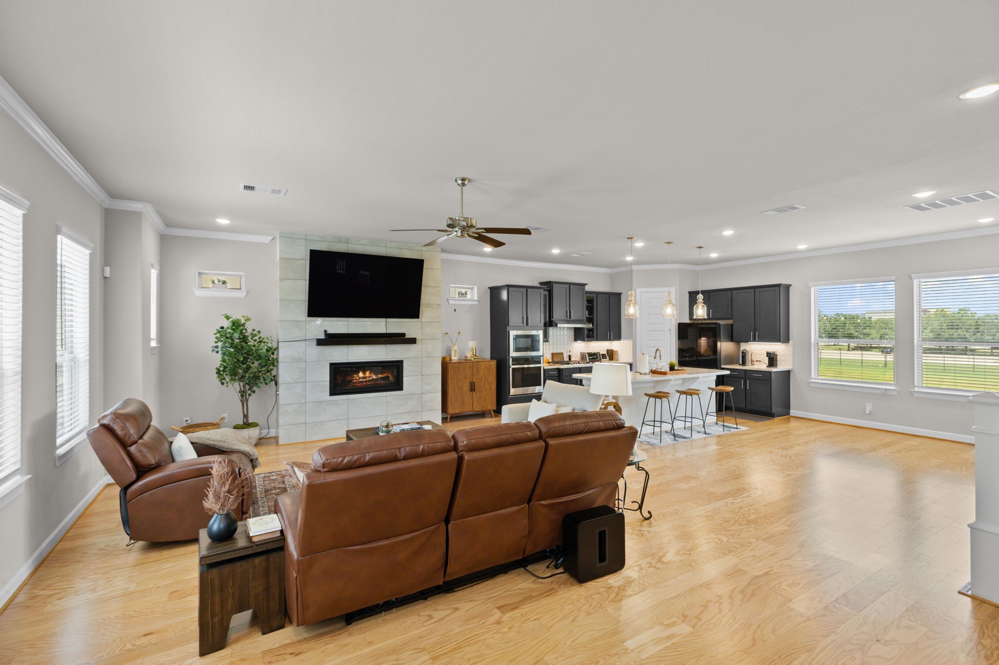 4004 Centre Meadow Way Property Photo 11
